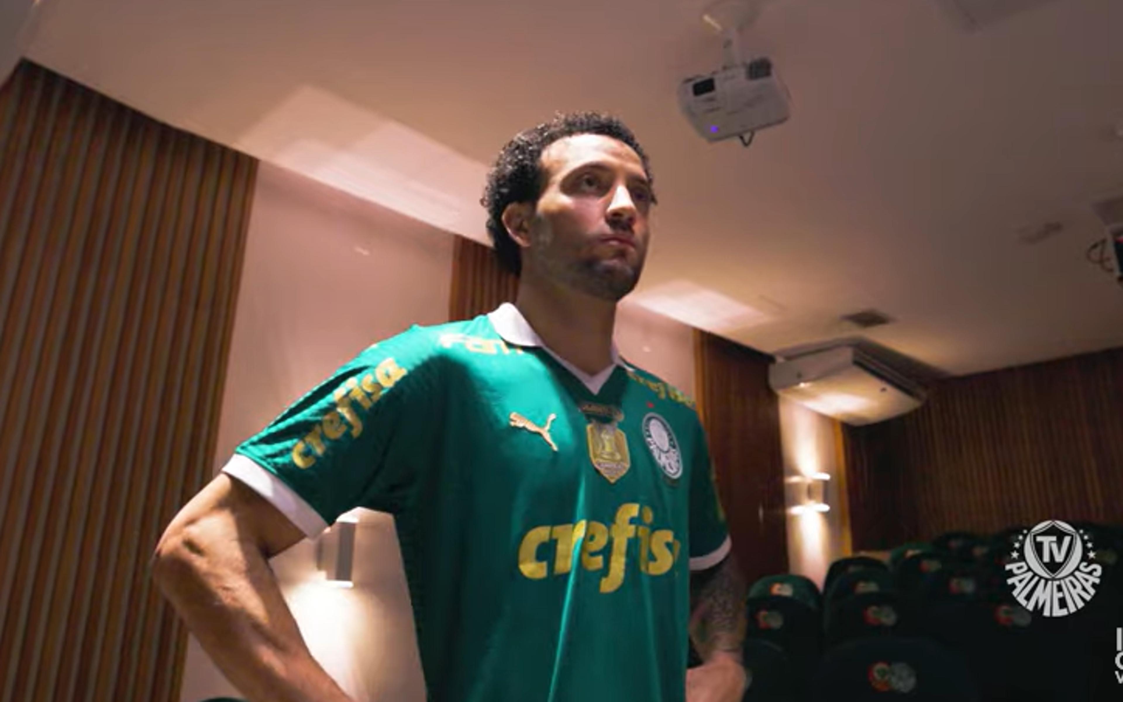 Felipe Anderson se apresenta ao Palmeiras e já treina na Academia de Futebol