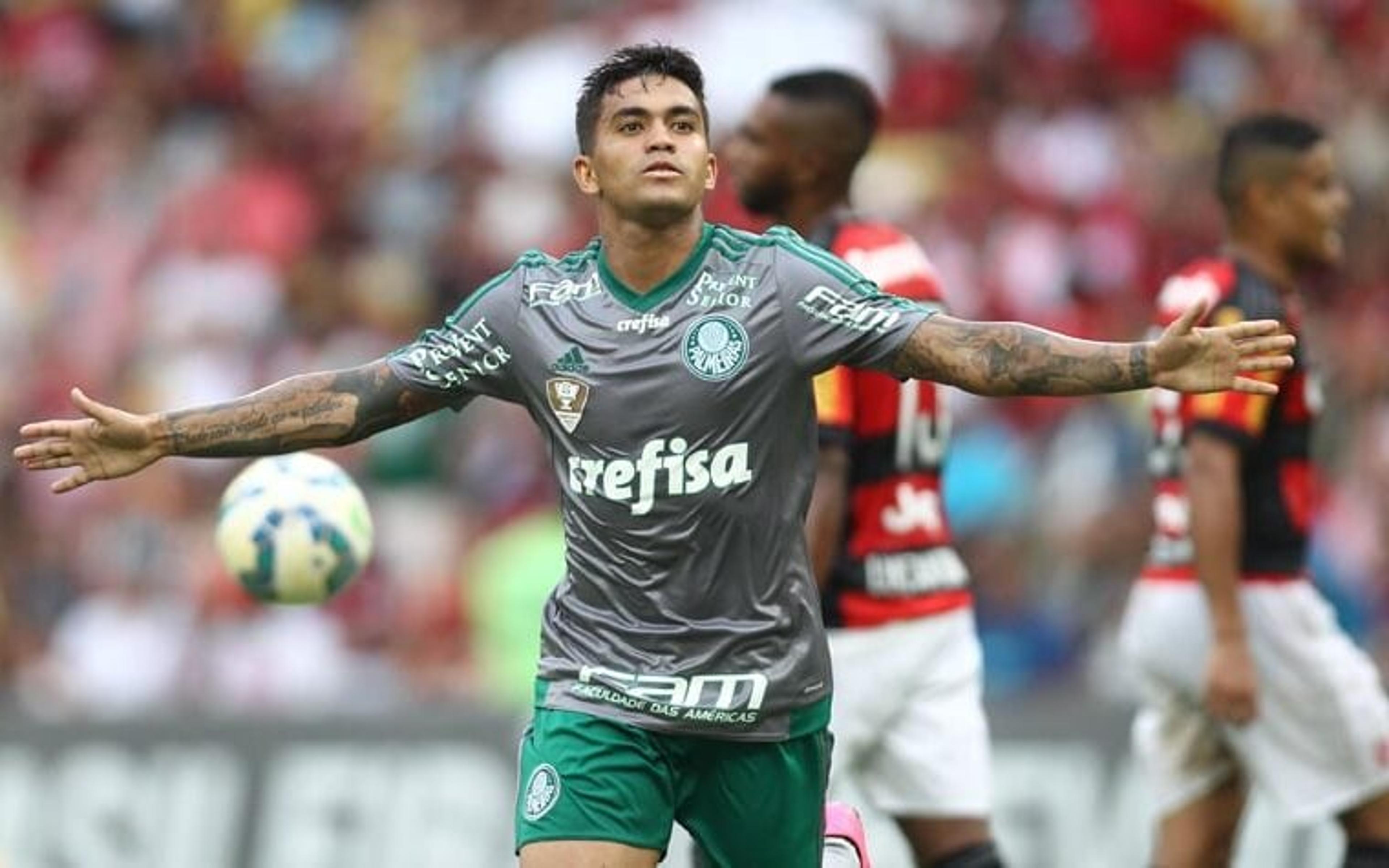 Palmeiras e Flamengo querem troca de Dudu por Gabigol, mas jogador tem resistência