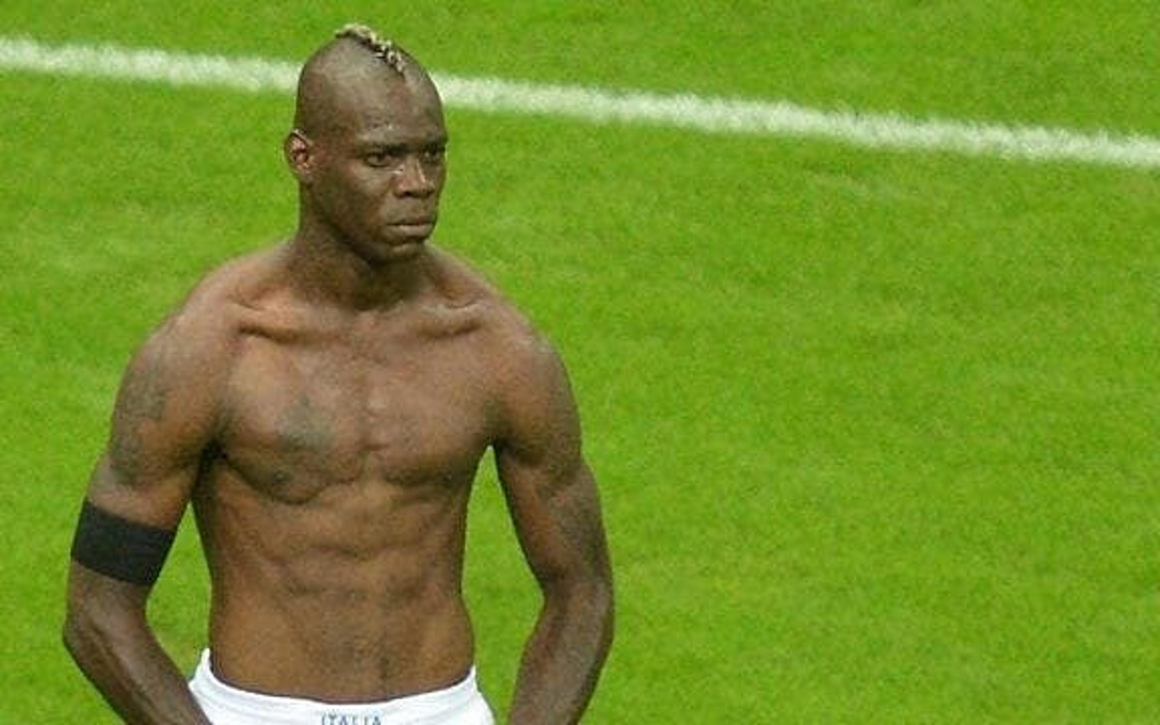 Balotelli pede salário milionário para jogar no Corinthians, e valores são revelados