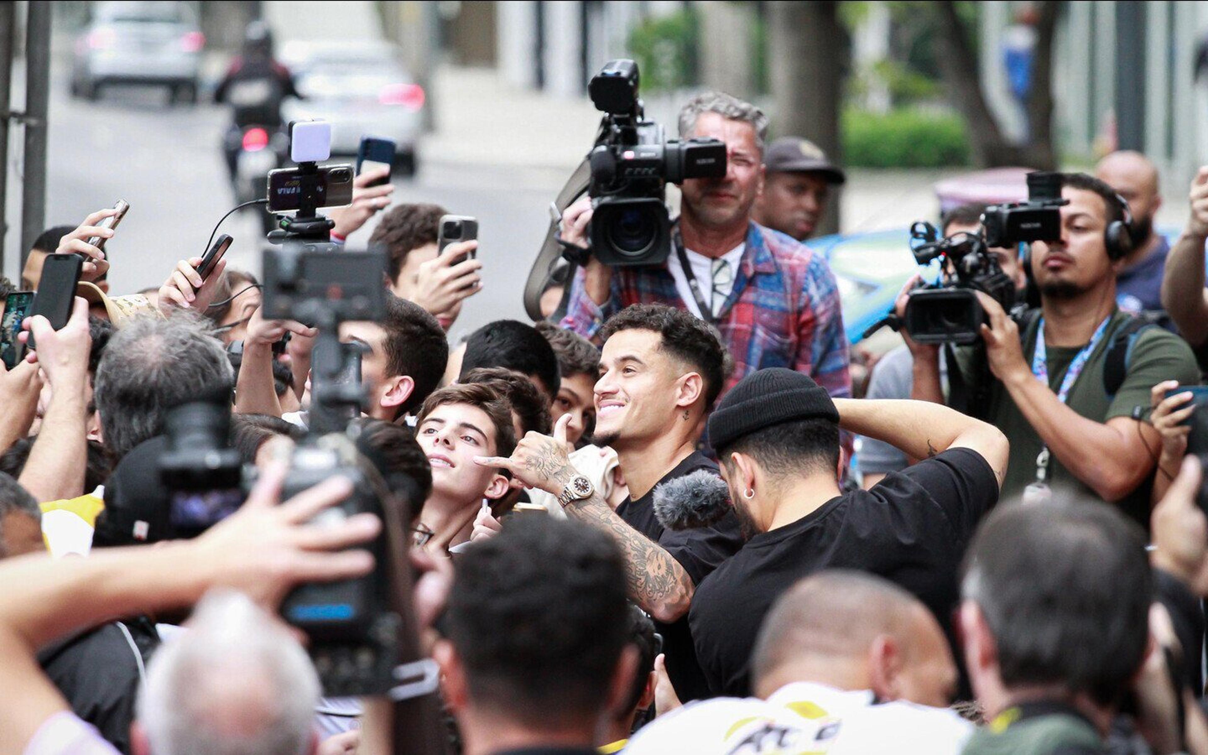 Torcida do Vasco esgota ingressos para apresentação de Philippe Coutinho