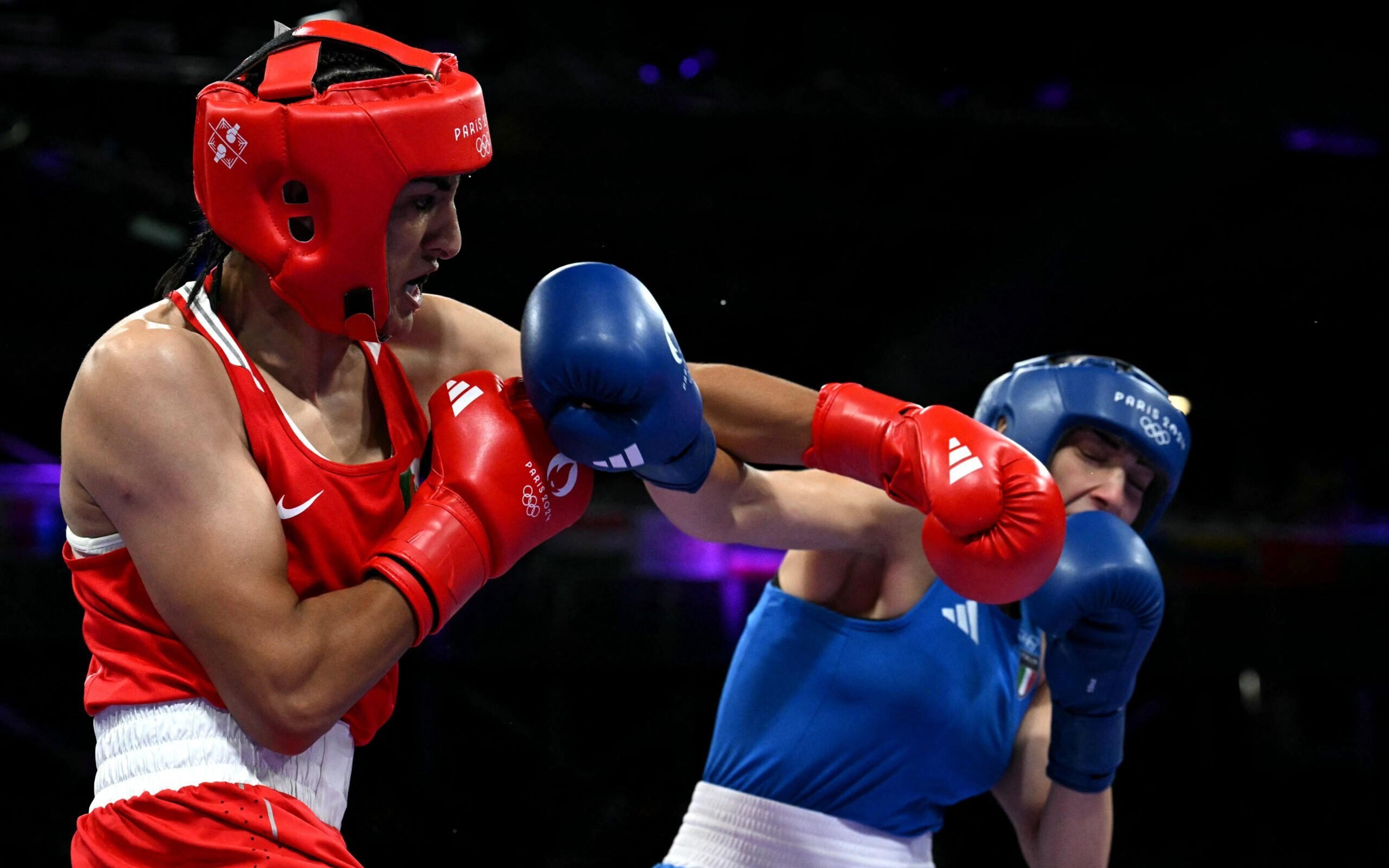 Olimpíadas: italiana desiste em 46seg após golpe de boxeadora reprovada em teste de gênero