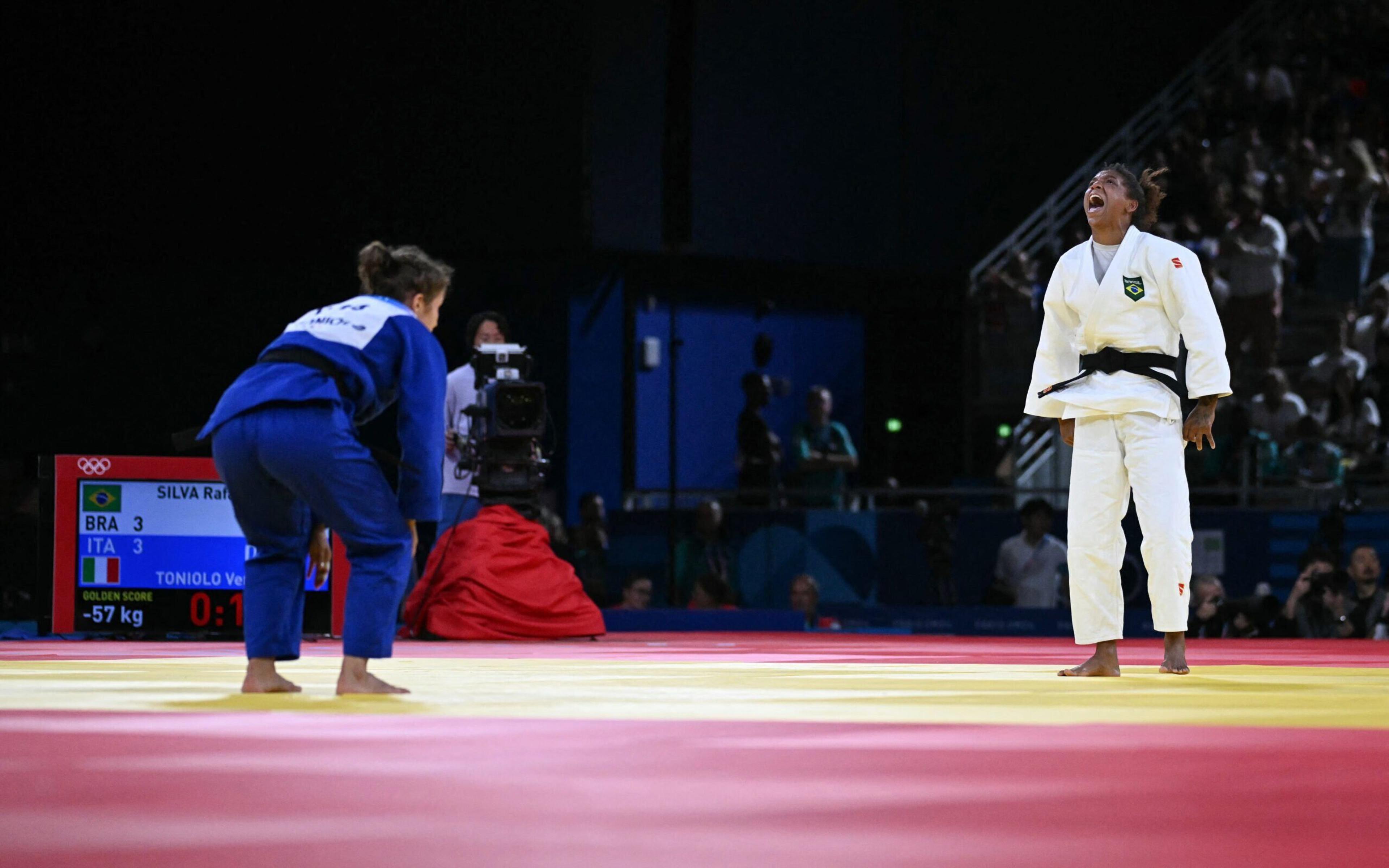 Rafaela Silva brilha no golden score e garante bronze por equipes do Brasil nas Olimpíadas