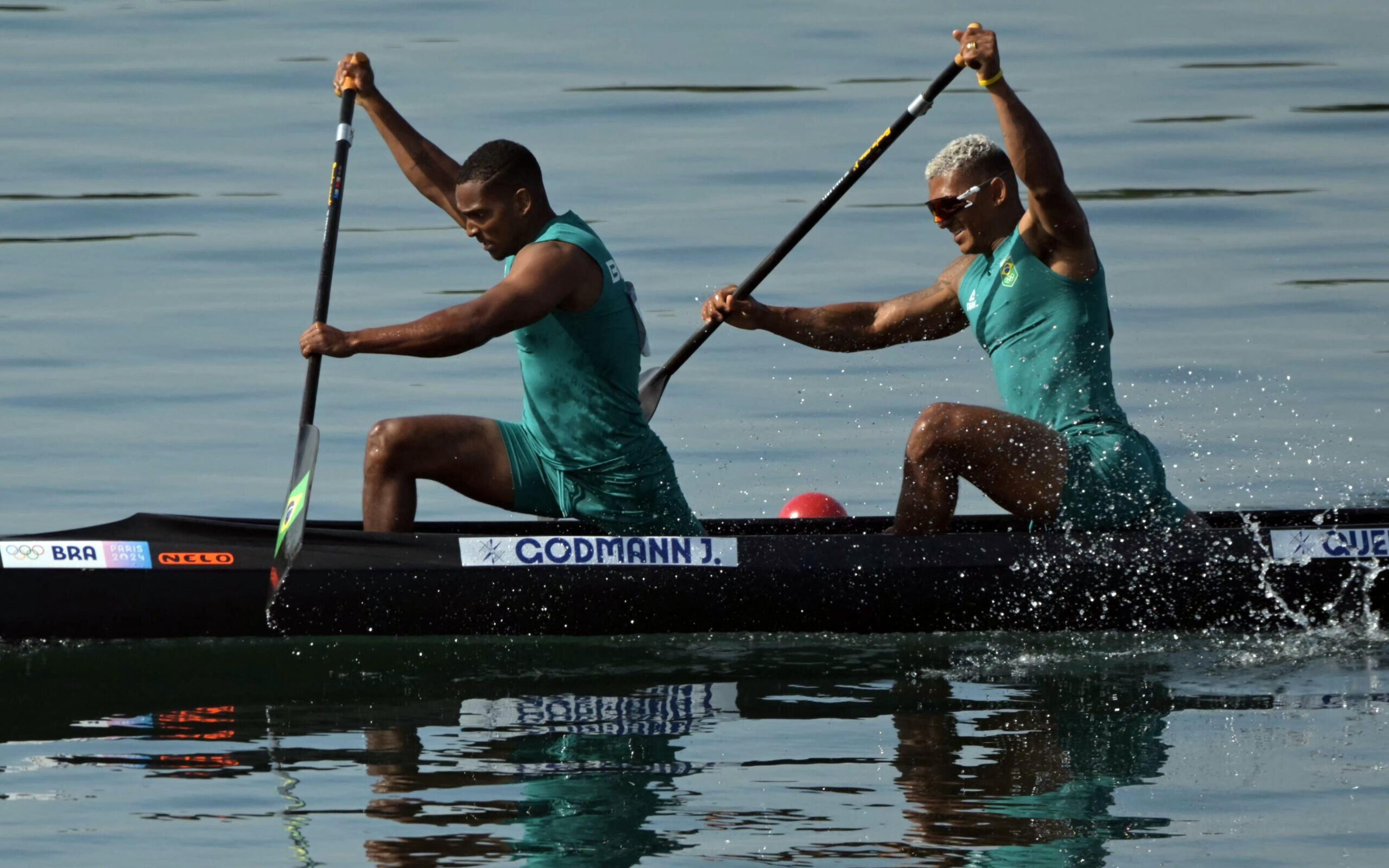 Isaquias Queiroz e Jacky Godmann passam sufoco, mas avançam à final da canoagem nas Olimpíadas