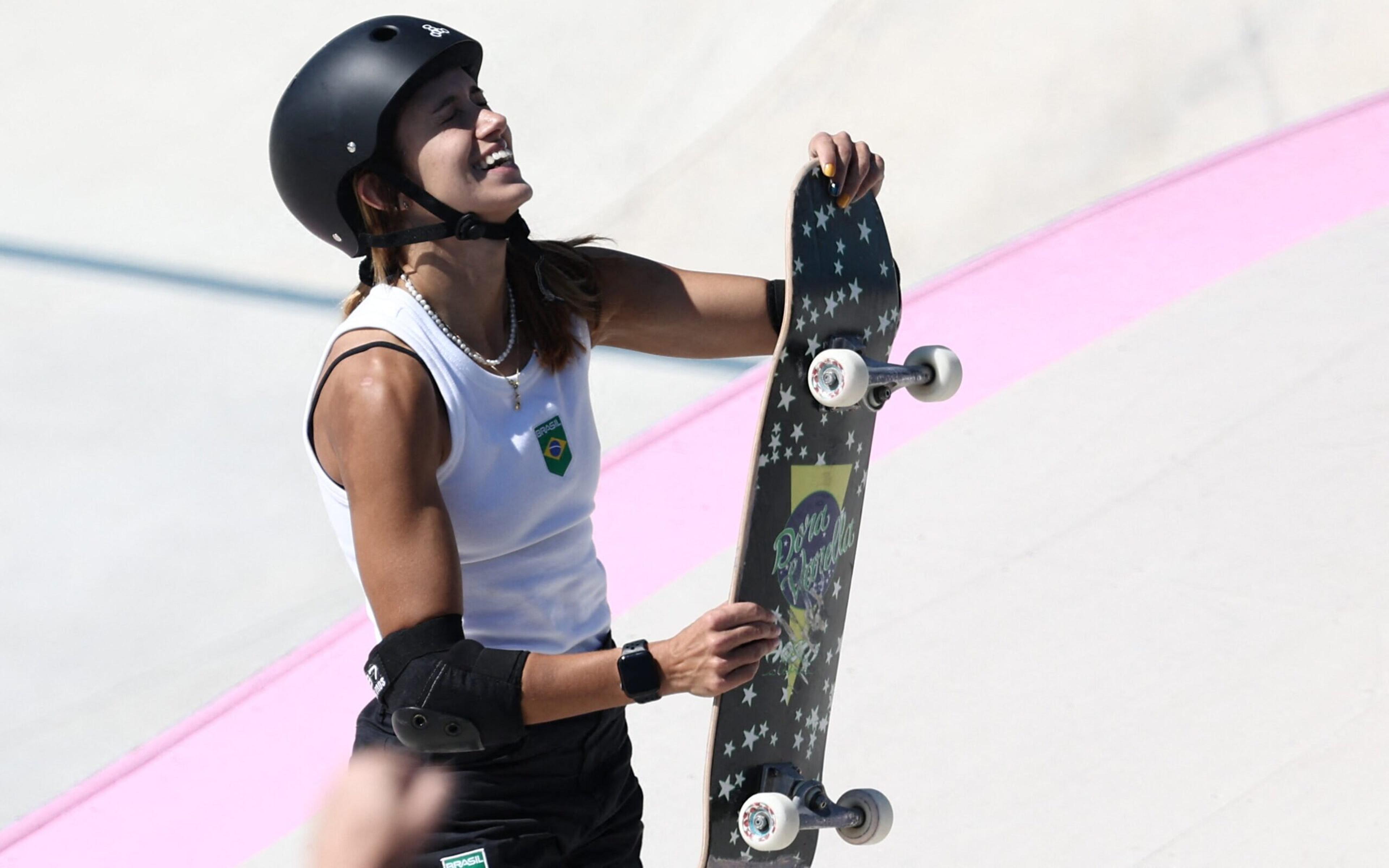 Dora Varella chega perto, mas fica fora do pódio do skate park feminino nas Olimpíadas