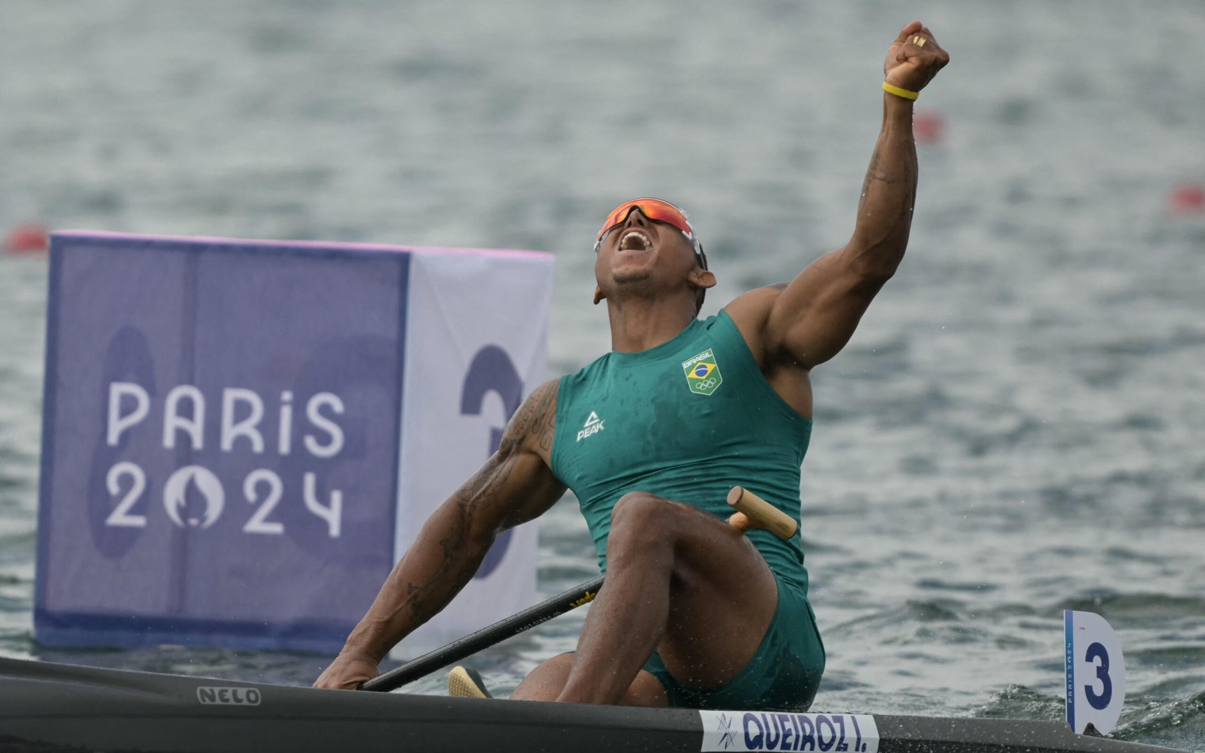 Isaquias Queiroz leva web à loucura com arrancada final que garantiu a medalha de prata: ‘Super-humano’