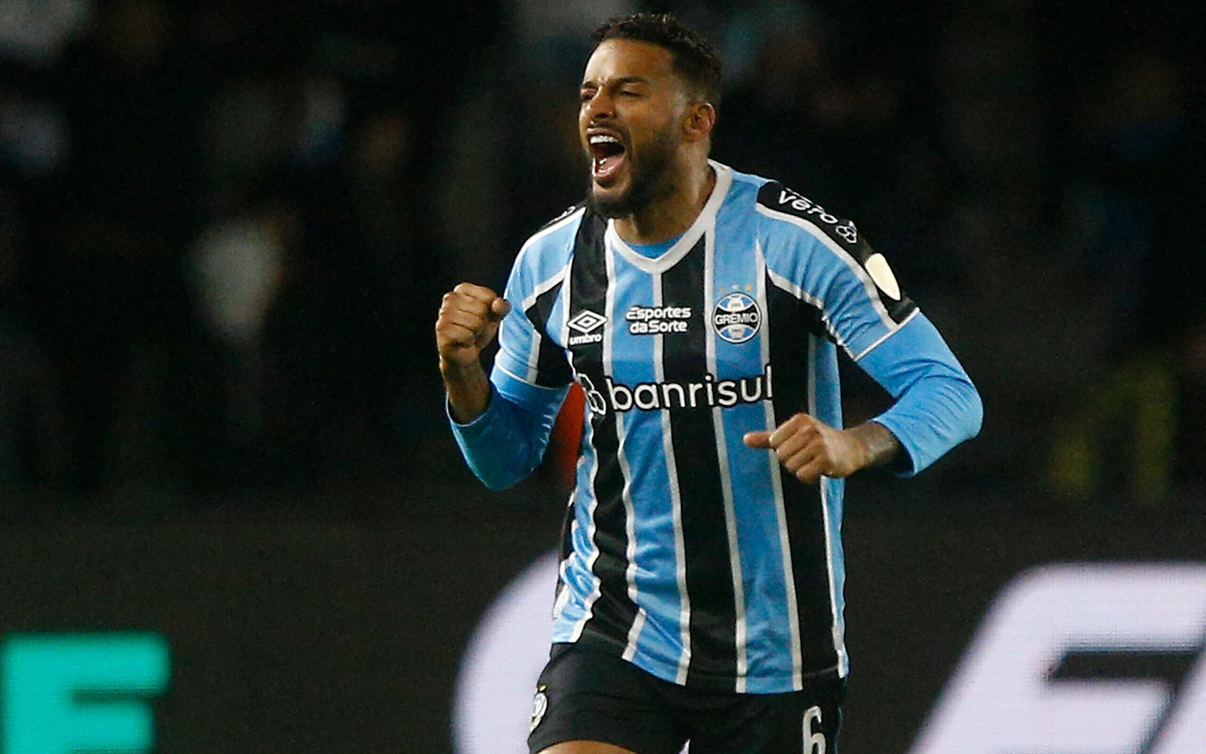 Autor de dois gols do Grêmio contra o Fluminense, Reinaldo revela pedido de Renato Gaúcho