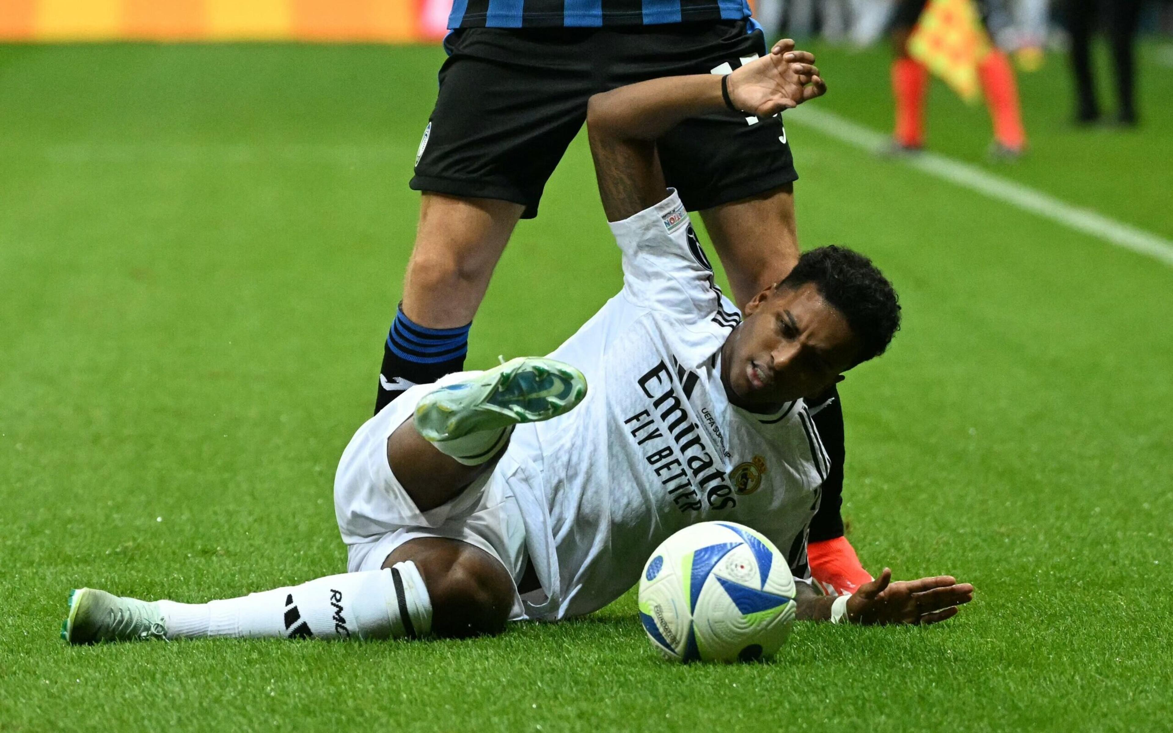 Torcedores se desesperam com gol perdido por Rodrygo na Supercopa da Uefa: ‘Não está dando’