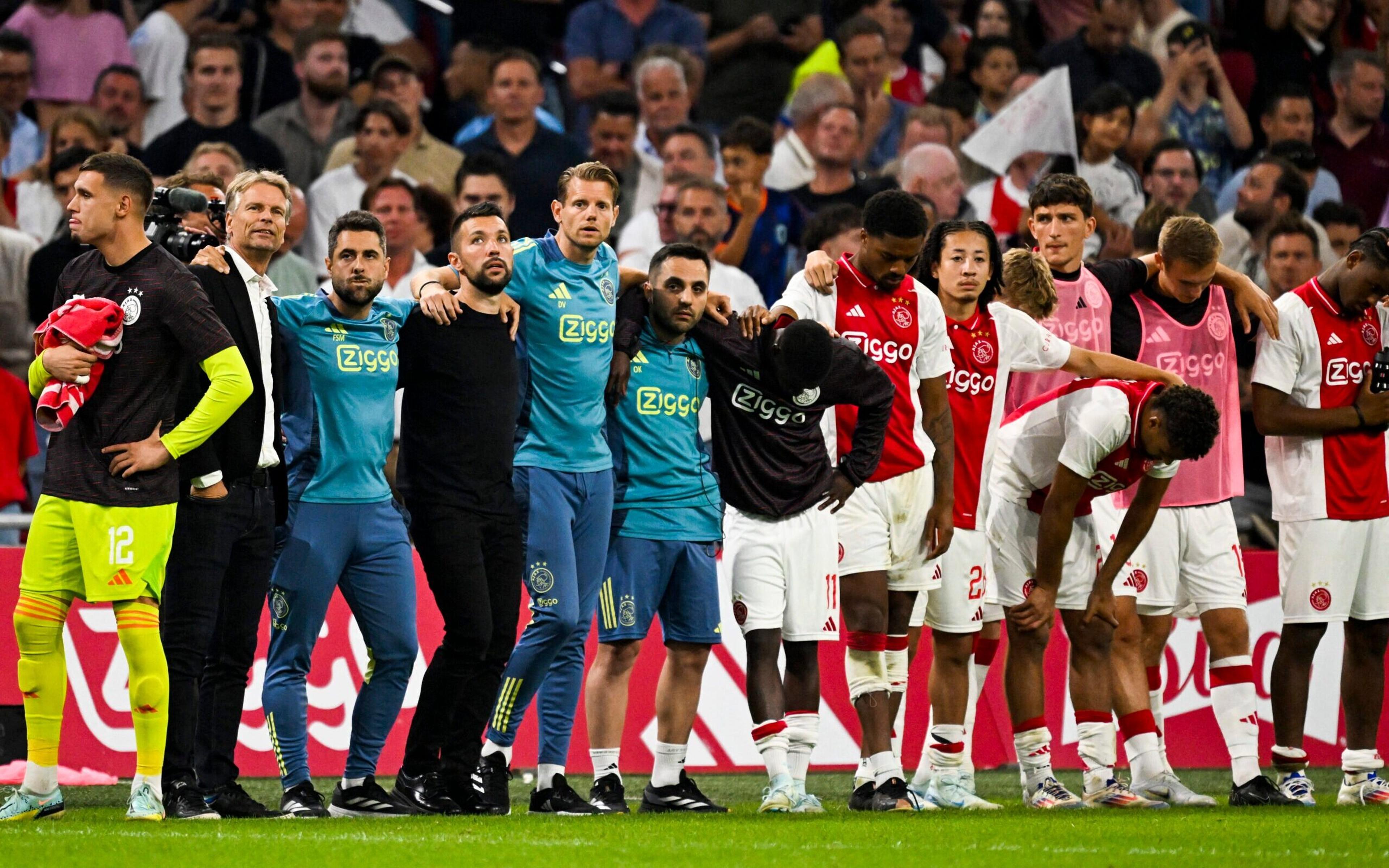 Bizarro! Veja o pênalti marcado para o Ajax na Europa League