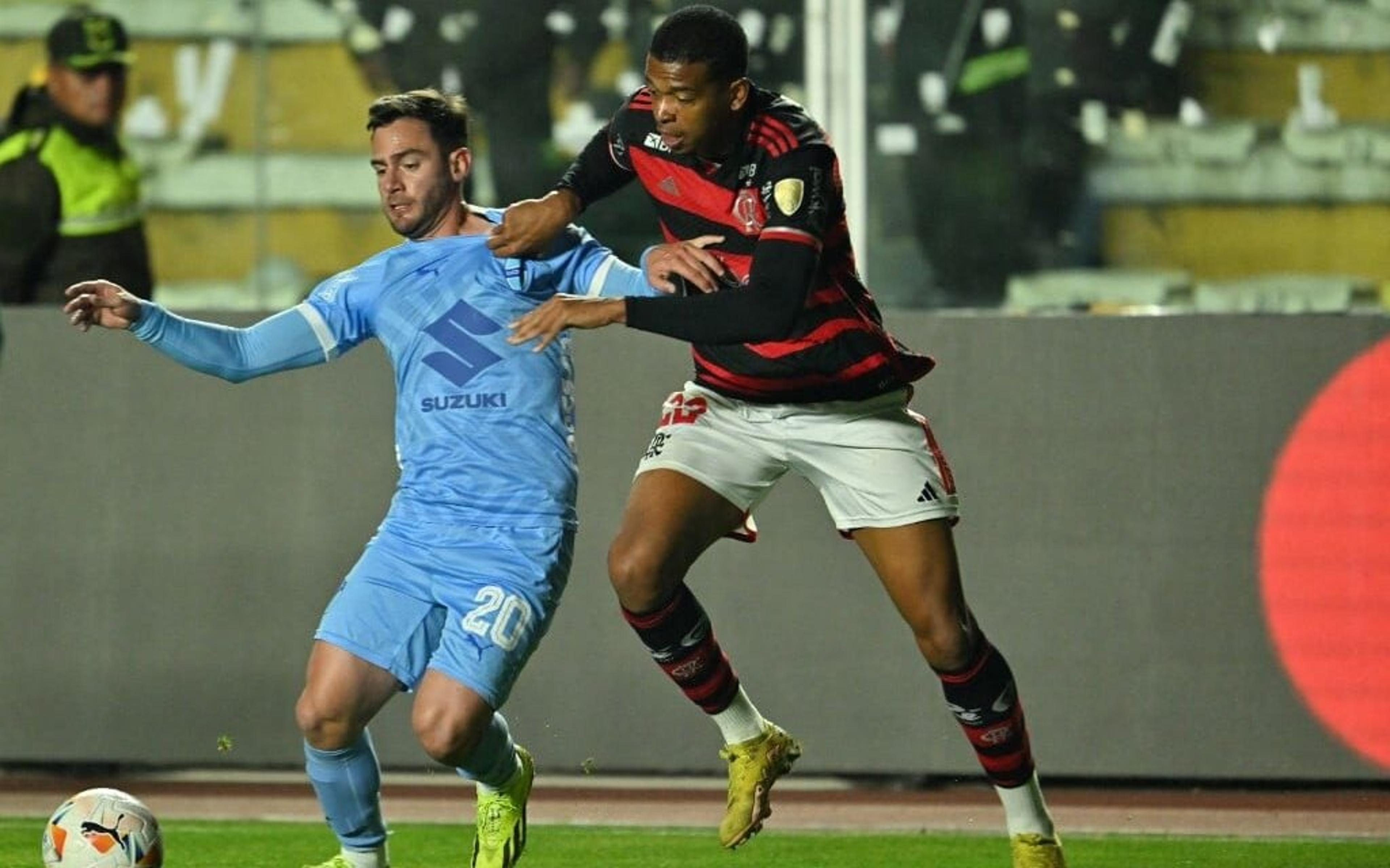 Flamengo passa sufoco para sair da Bolívia e tem ônibus apedrejado