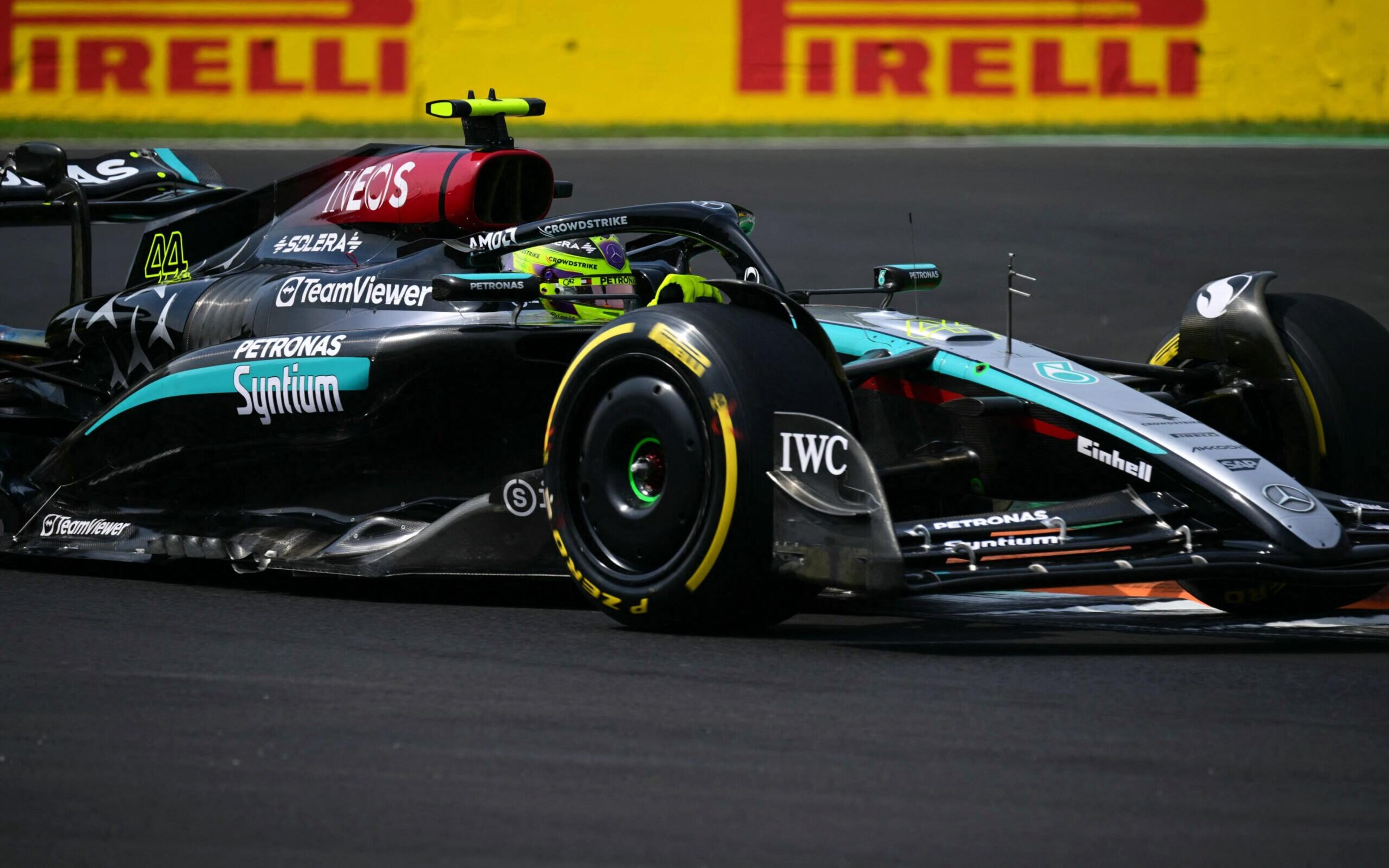 Hamilton puxa 1-2 da Mercedes em treino livre 3 equilibrado na Itália. Verstappen é 6º