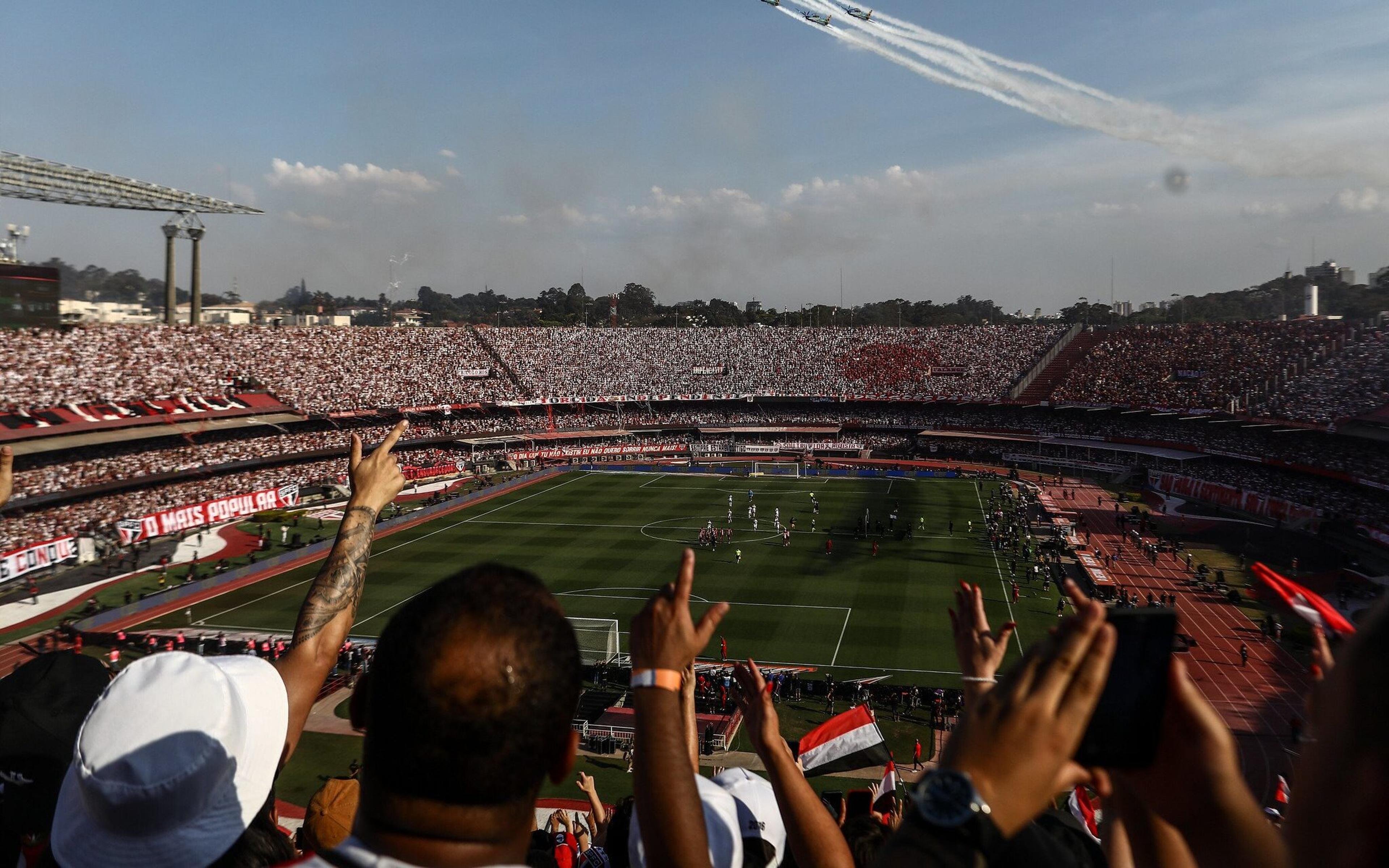 São Paulo vive temporada de grandes públicos no Morumbis