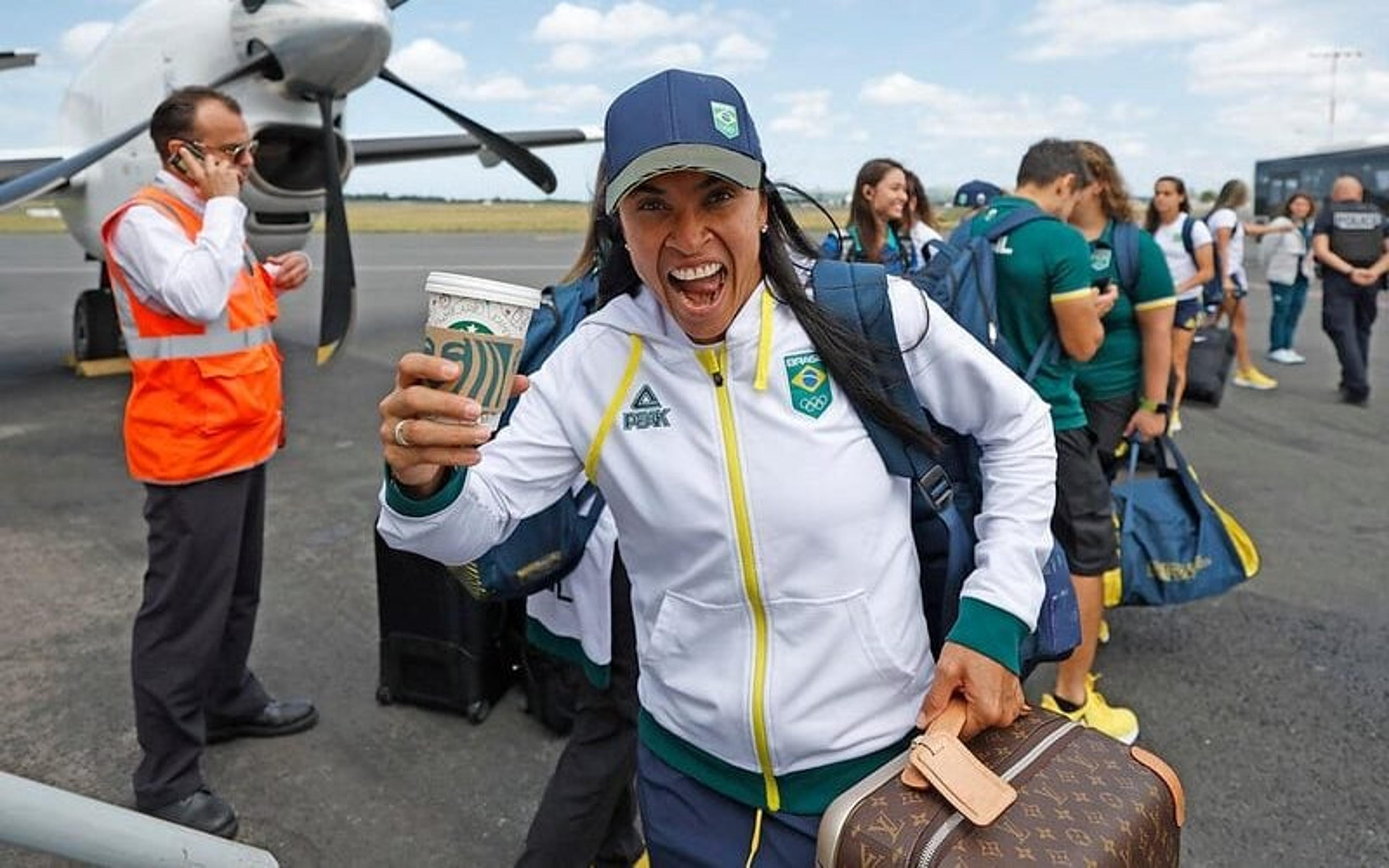 Brasil chega a Marselha para semifinal das Olimpíadas contra Espanha; veja bastidores