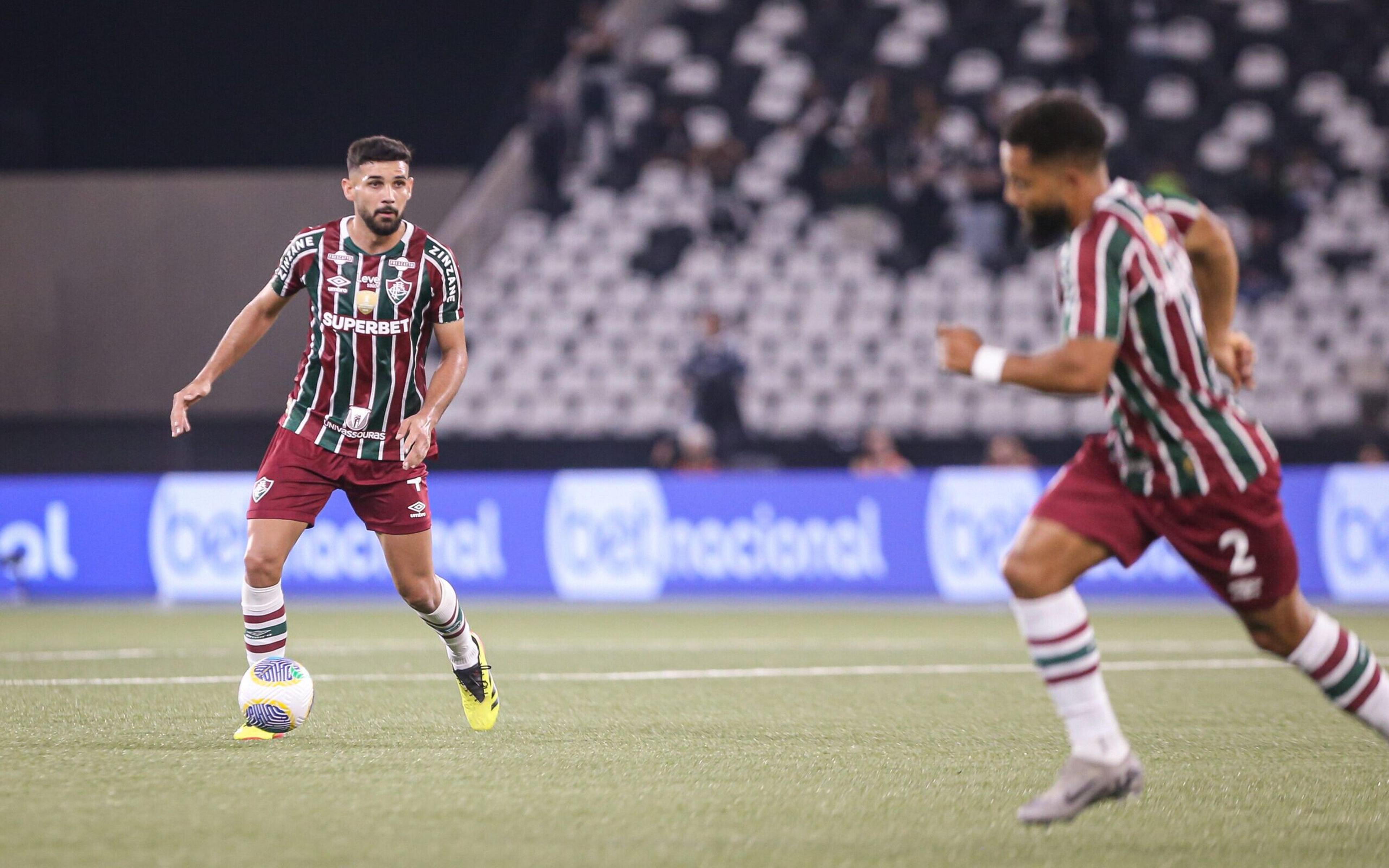 Mano Menezes avalia estreia do zagueiro Ignácio pelo Fluminense diante do Vasco