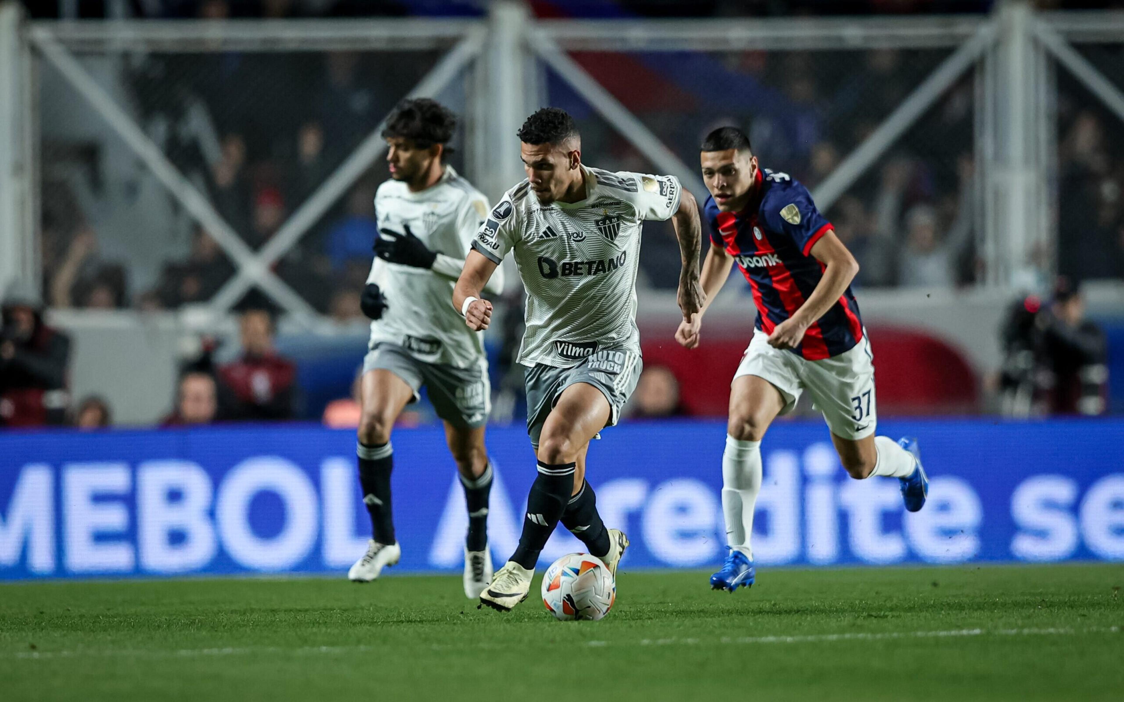 Atlético-MG empata com San Lorenzo e decide em casa por vaga nas quartas da Libertadores