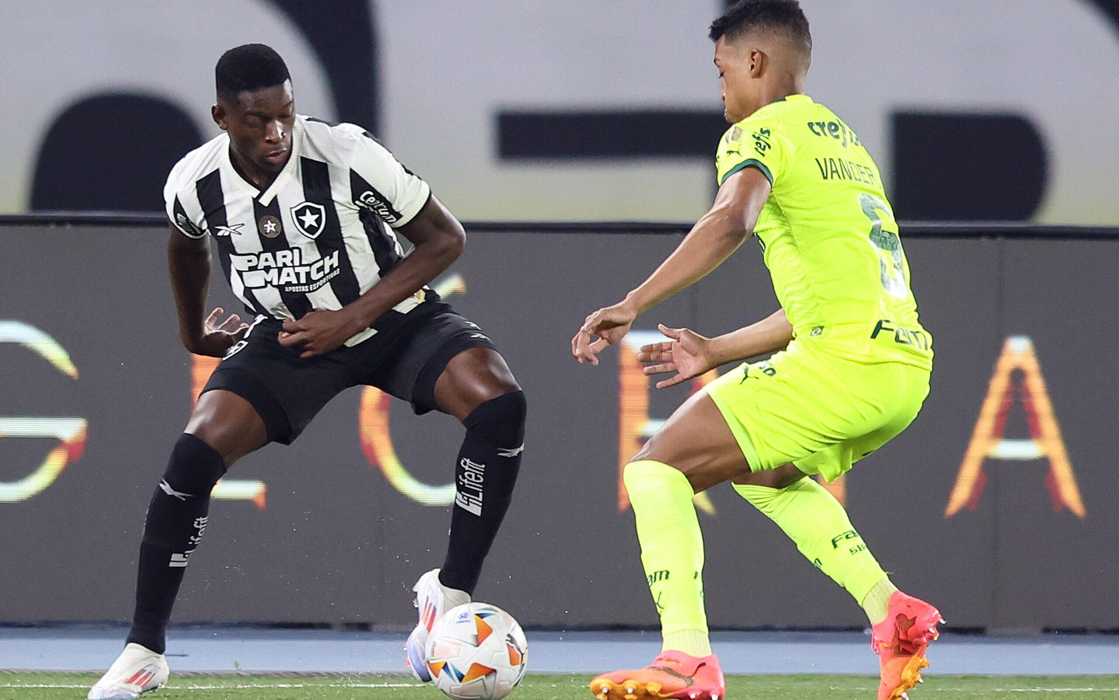 Torcida do Botafogo não perdoa gol perdido por Luiz Henrique: ‘não anda treinando finalização’