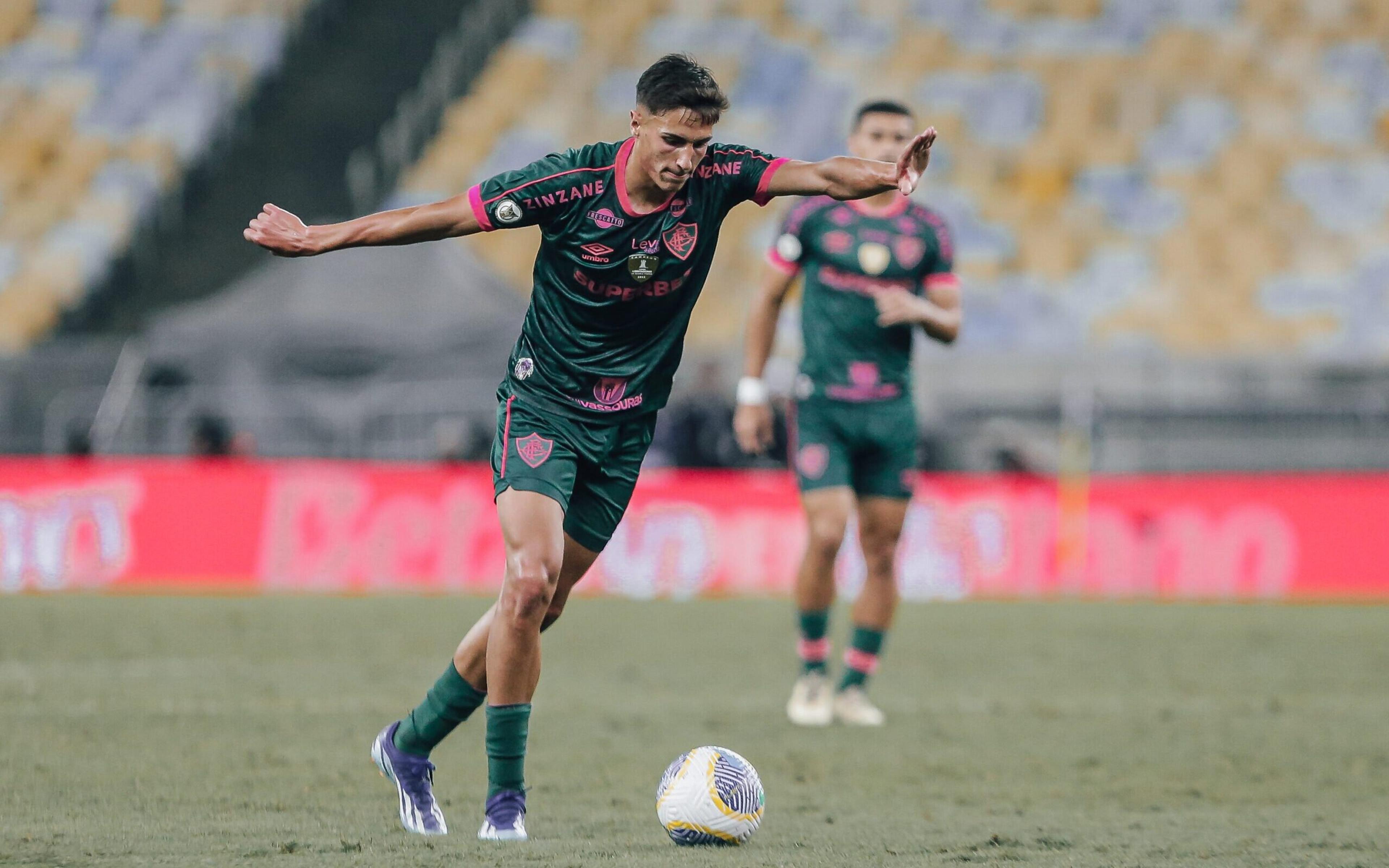 Fluminense encontra solução caseira para substituir André no elenco