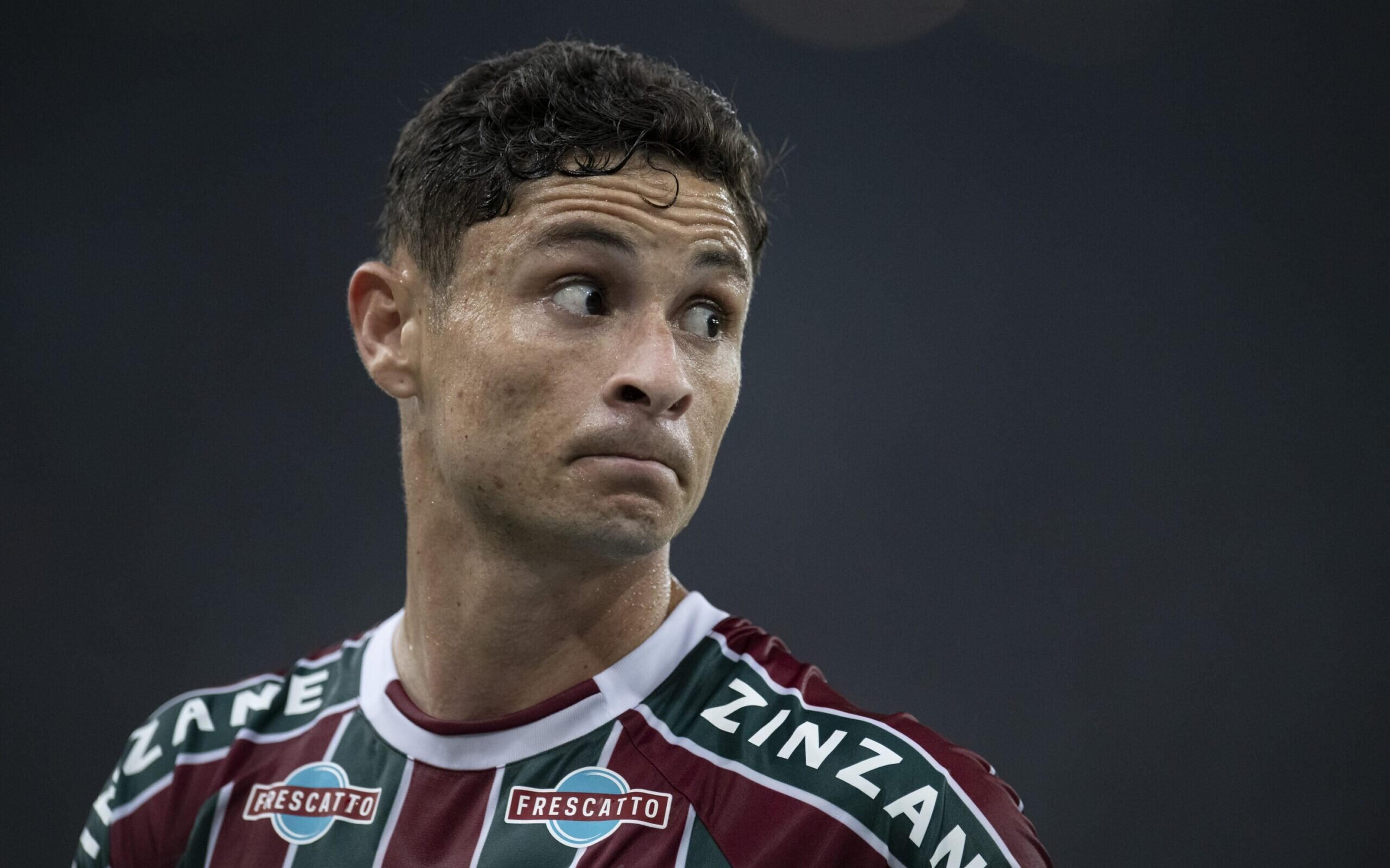 Diogo Barbosa passa por procedimento e desfalca o Fluminense