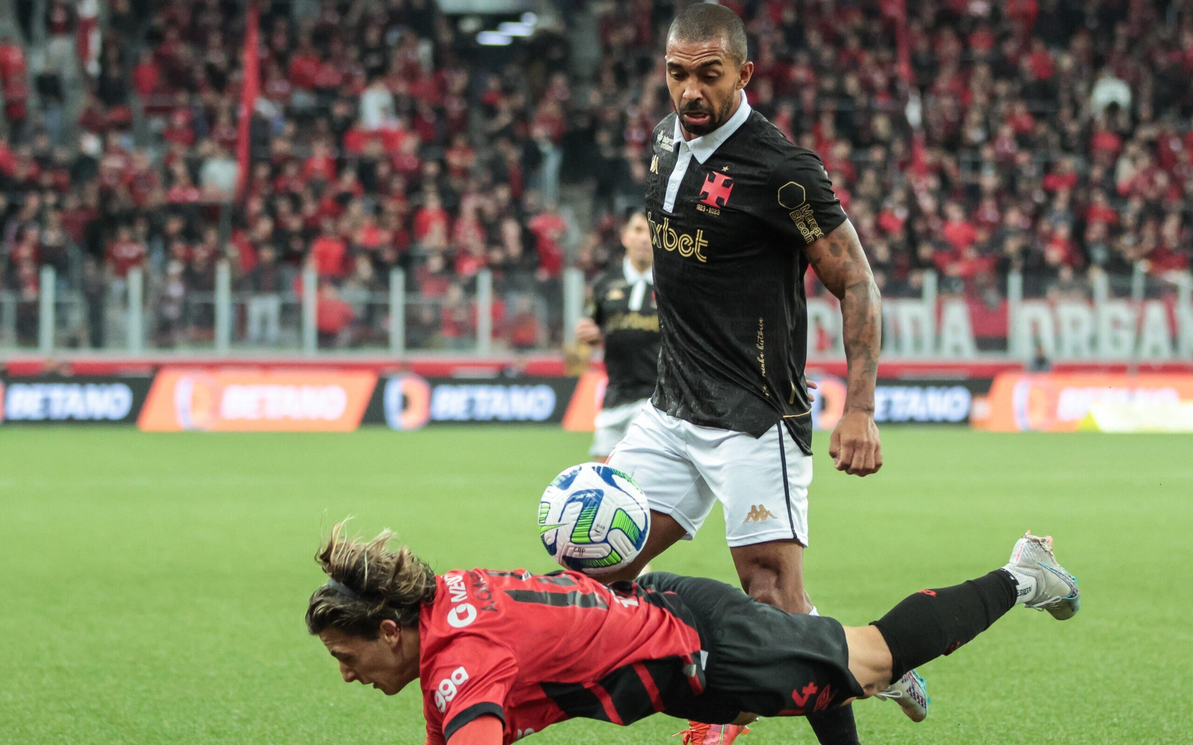 Vasco faz prévia de duelo da Copa do Brasil no Brasileirão