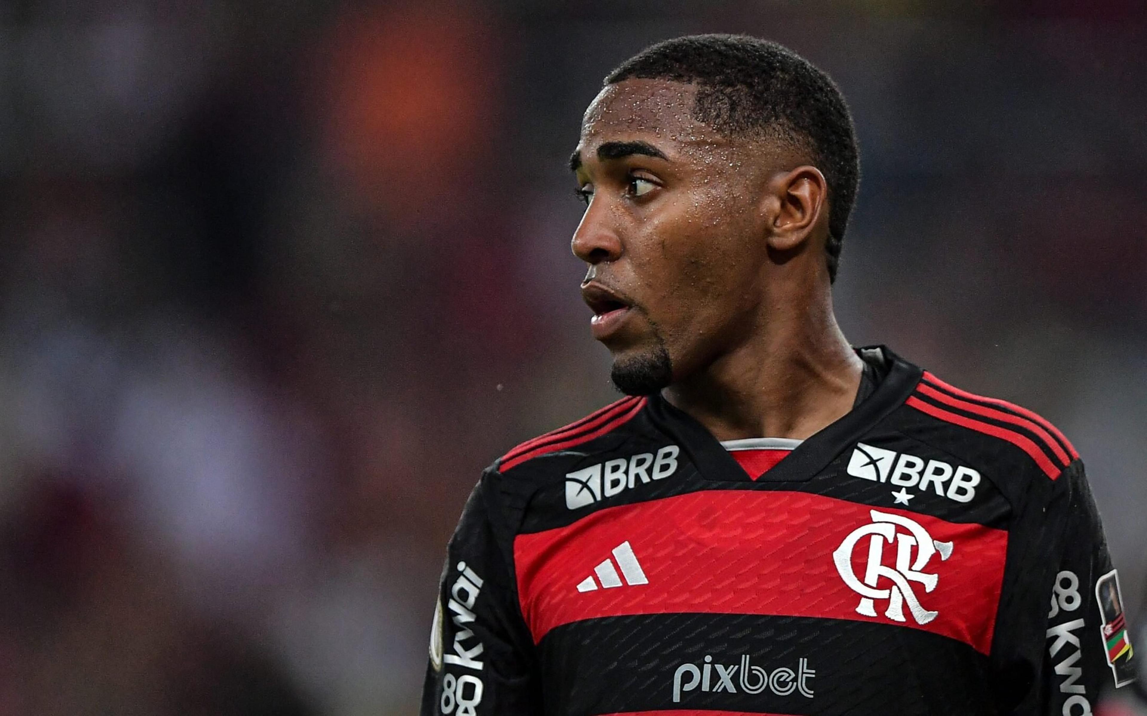 Flamengo toma decisão sobre futuro de Lorran no clube