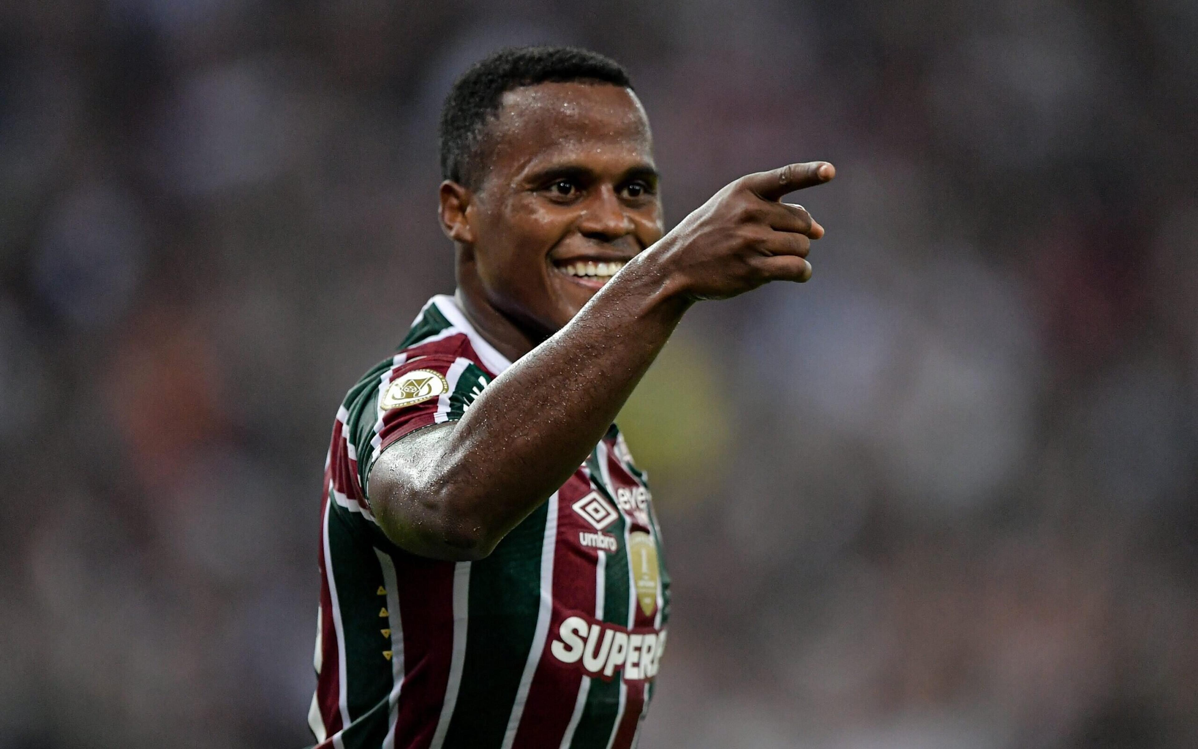 Arias se torna o oitavo maior artilheiro estrangeiro do Fluminense