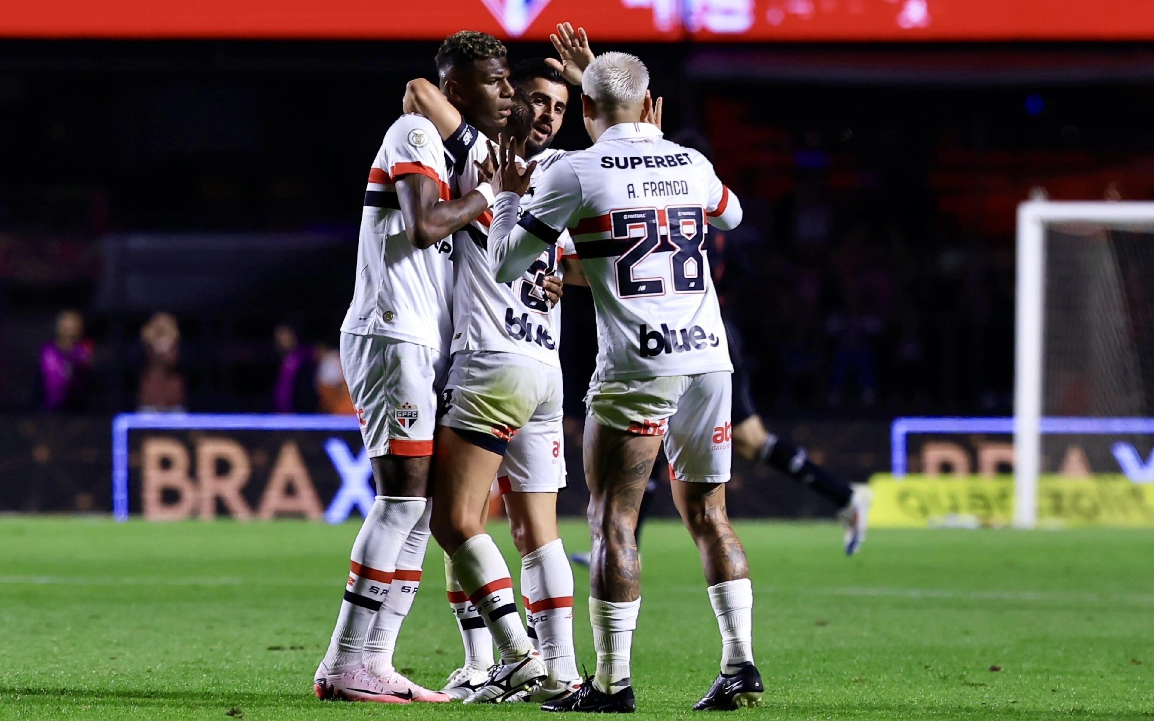 São Paulo x Atlético-GO: onde assistir, horário e escalações do jogo do Brasileirão