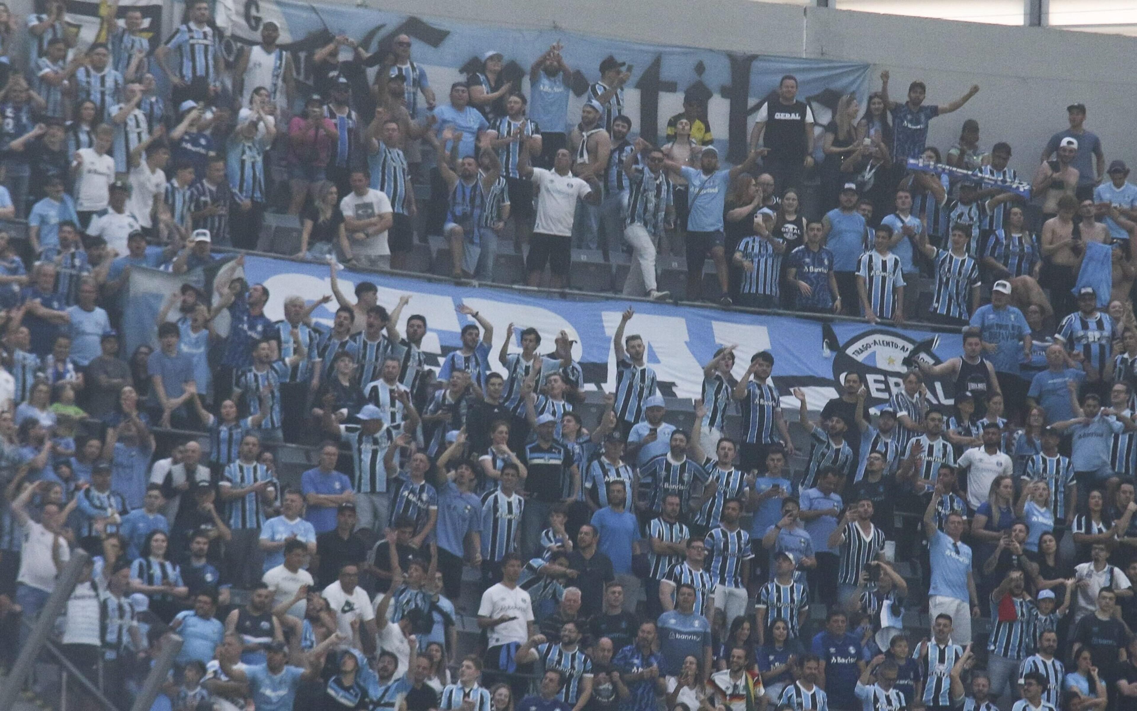 Valor dos ingressos para torcida do Grêmio contra o Criciúma irrita torcedores: ‘palhaçada‘