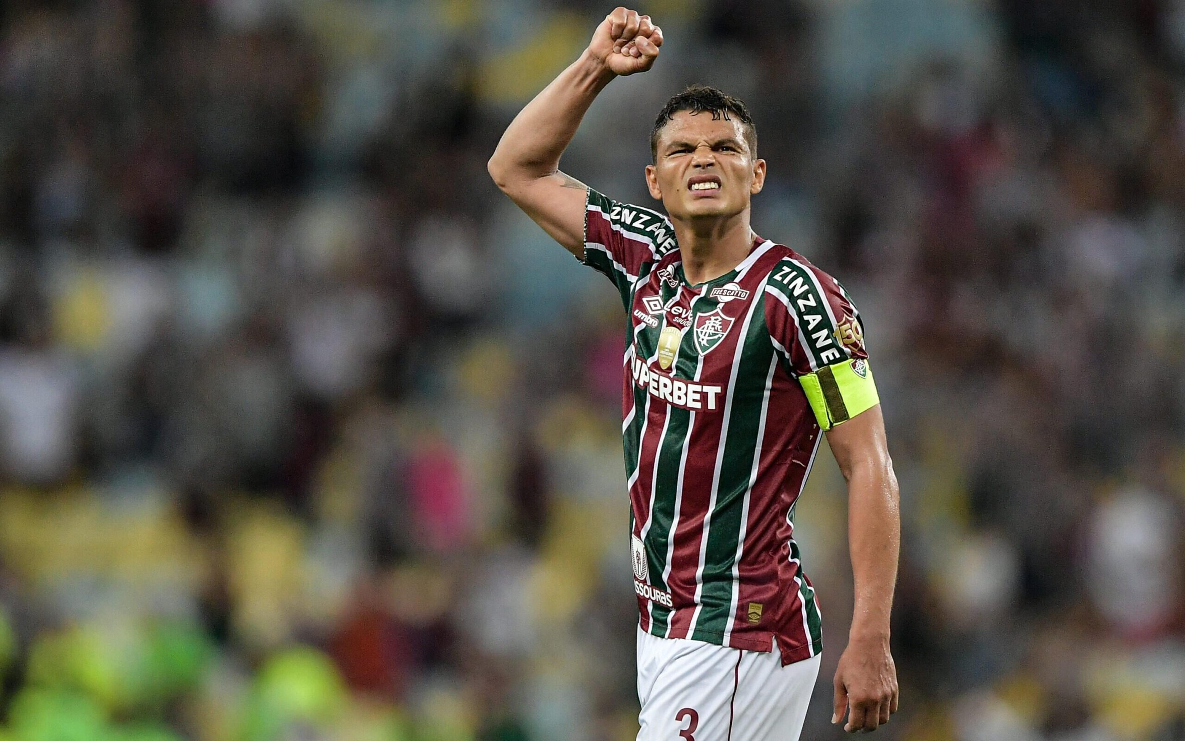 Campo sintético? Planejamento? Entenda ausência de Thiago Silva no clássico entre Vasco x Fluminense