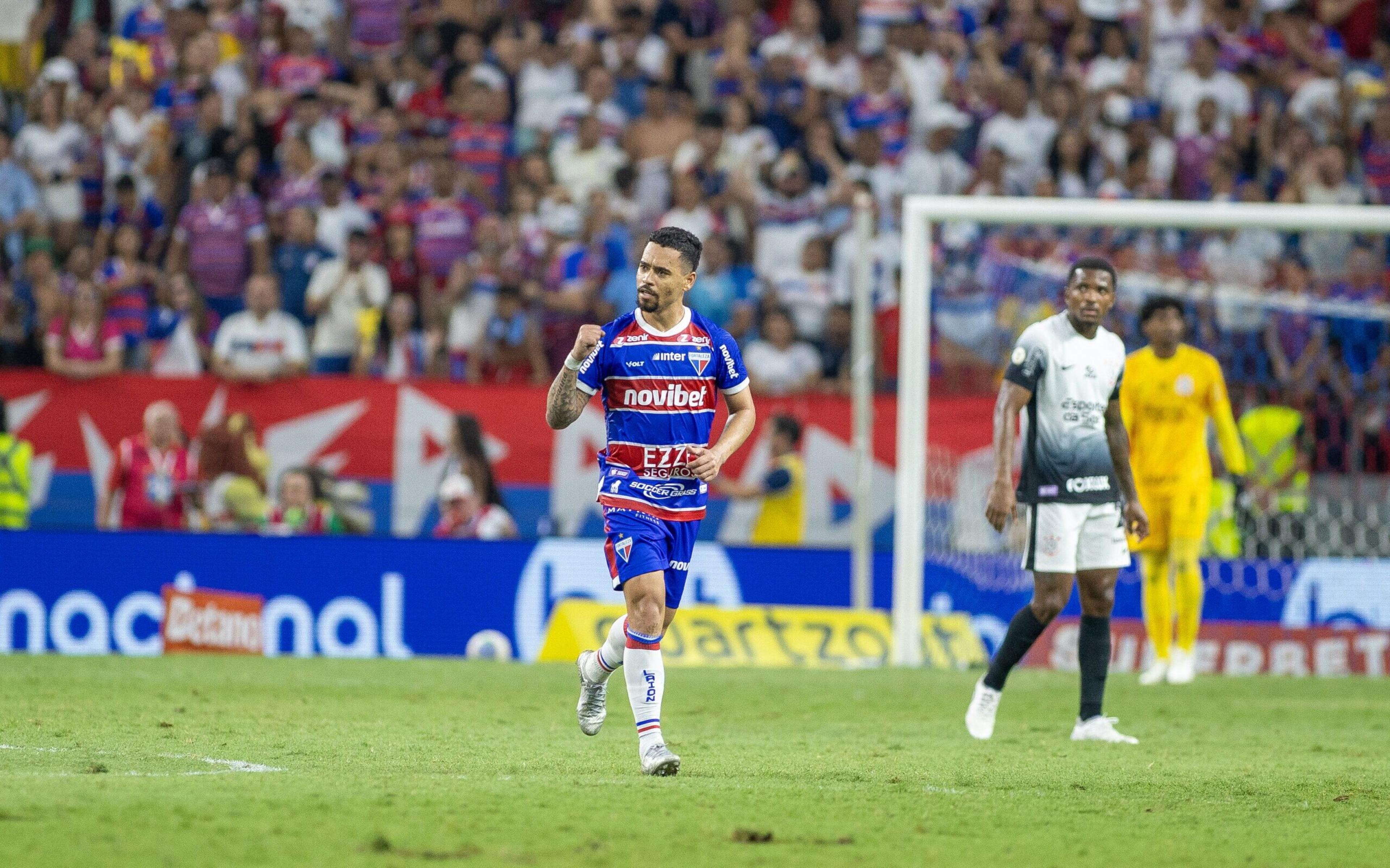 Fortaleza vence, assume a ponta e afunda Corinthians na zona de rebaixamento