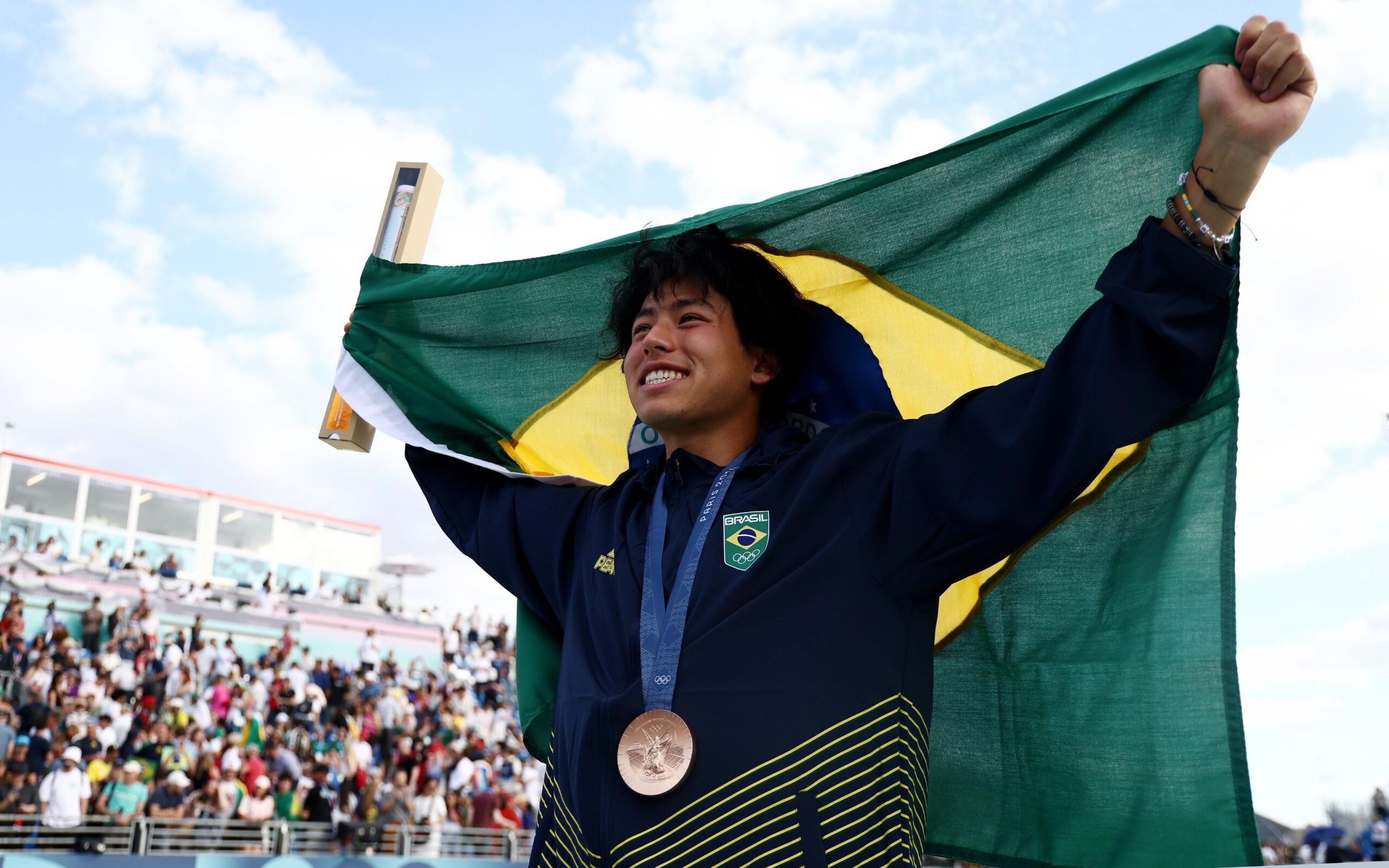 Bronze no skate e vitória no vôlei de praia: veja o resumo do dia nas Olimpíadas