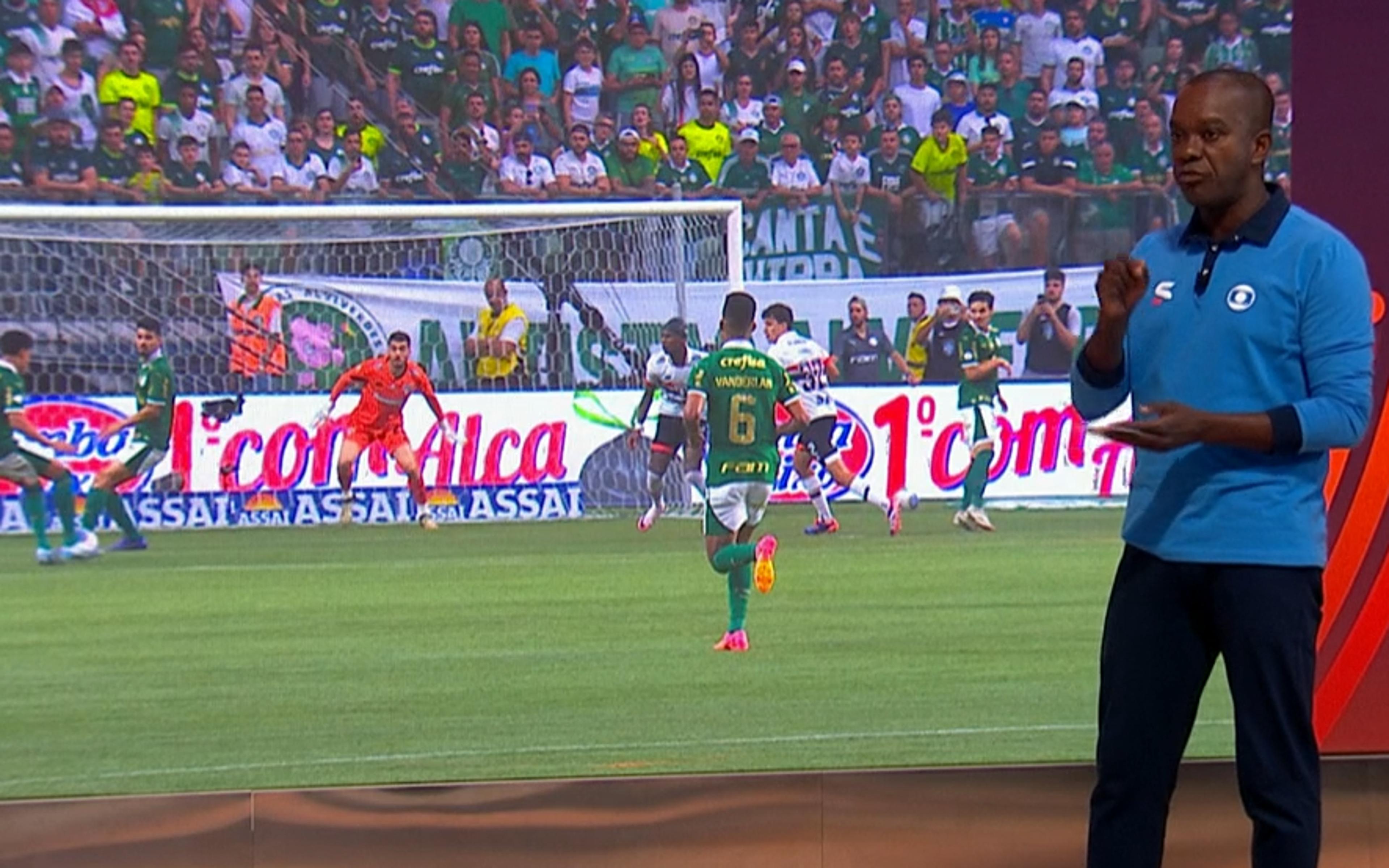 PC Oliveira aponta erro na anulação de gol do Palmeiras em partida contra o São Paulo