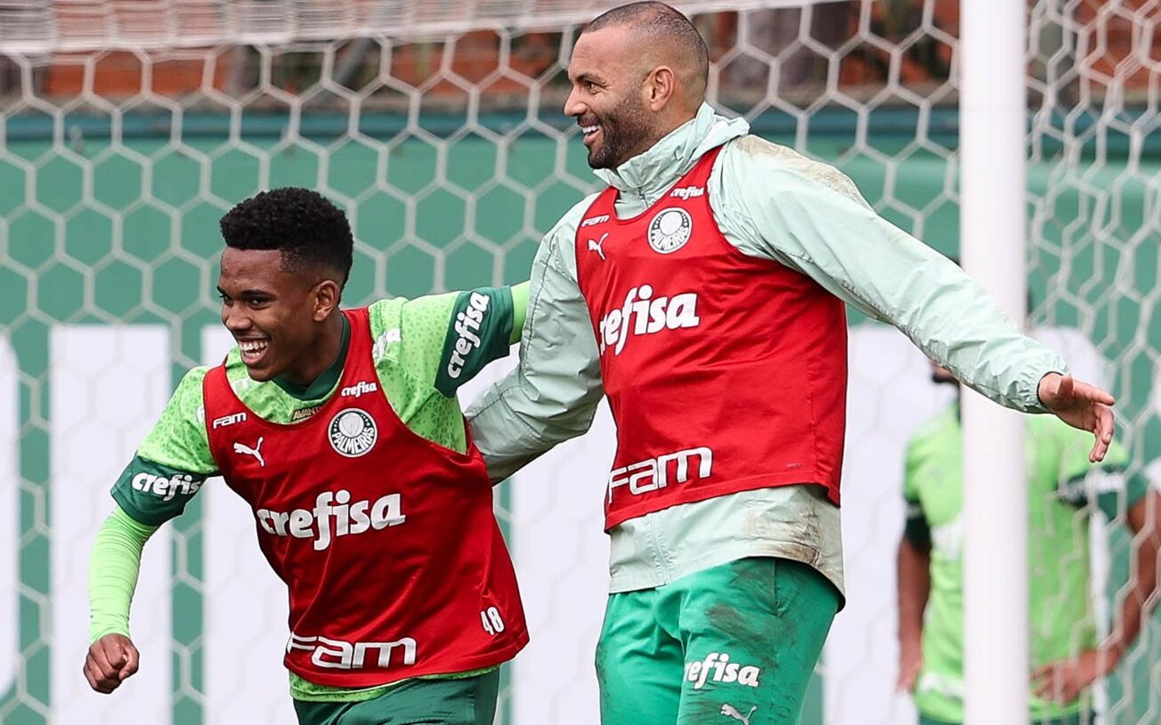 Oitavas da Libertadores: Abel encerra preparação com novidades para duelo com Botafogo