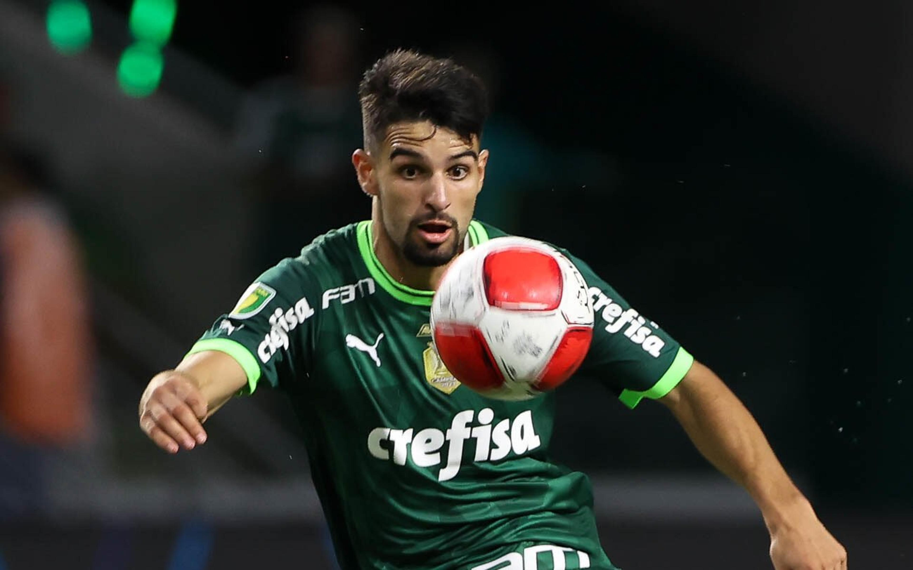 Torcedores do Palmeiras detonam arbitragem após gol anulado de Flaco: ‘VARmengo’