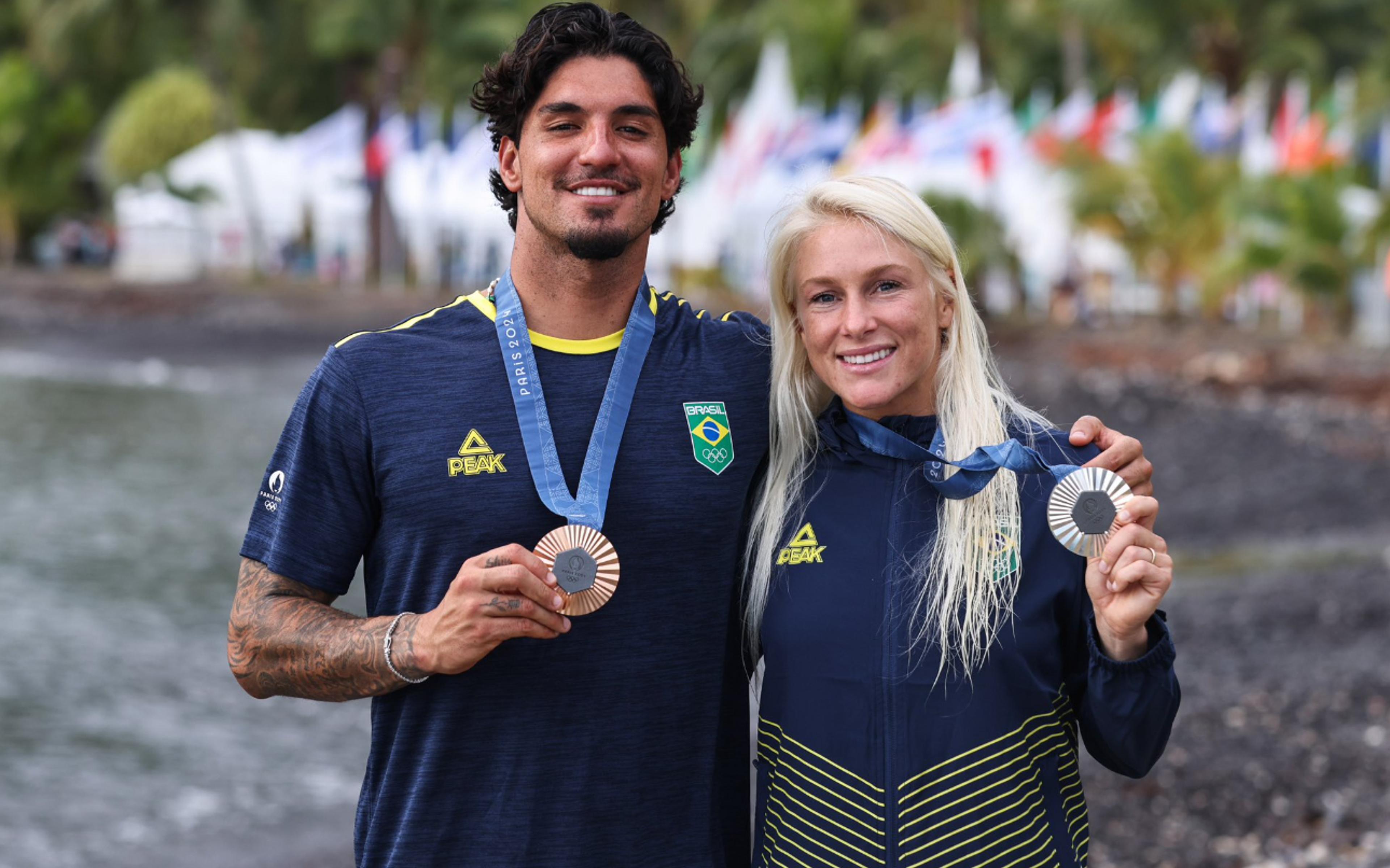 Compare premiação das medalhas de Tati e Medina nas Olimpíadas com bonificações da WSL