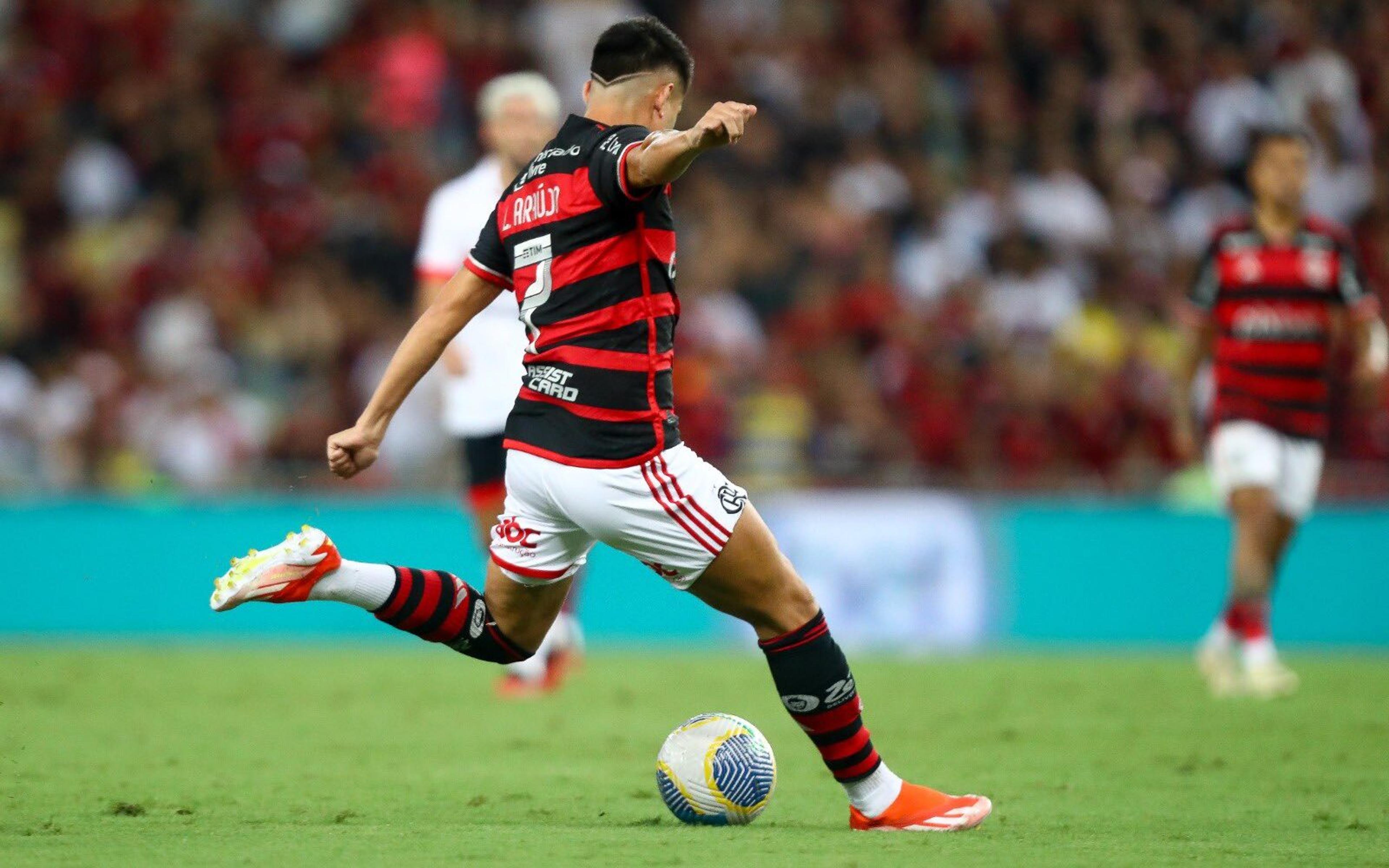 Escalação do Flamengo: Luiz Araújo entra no lugar de Cebolinha, lesionado, para enfrentar o Bolívar na Libertadores