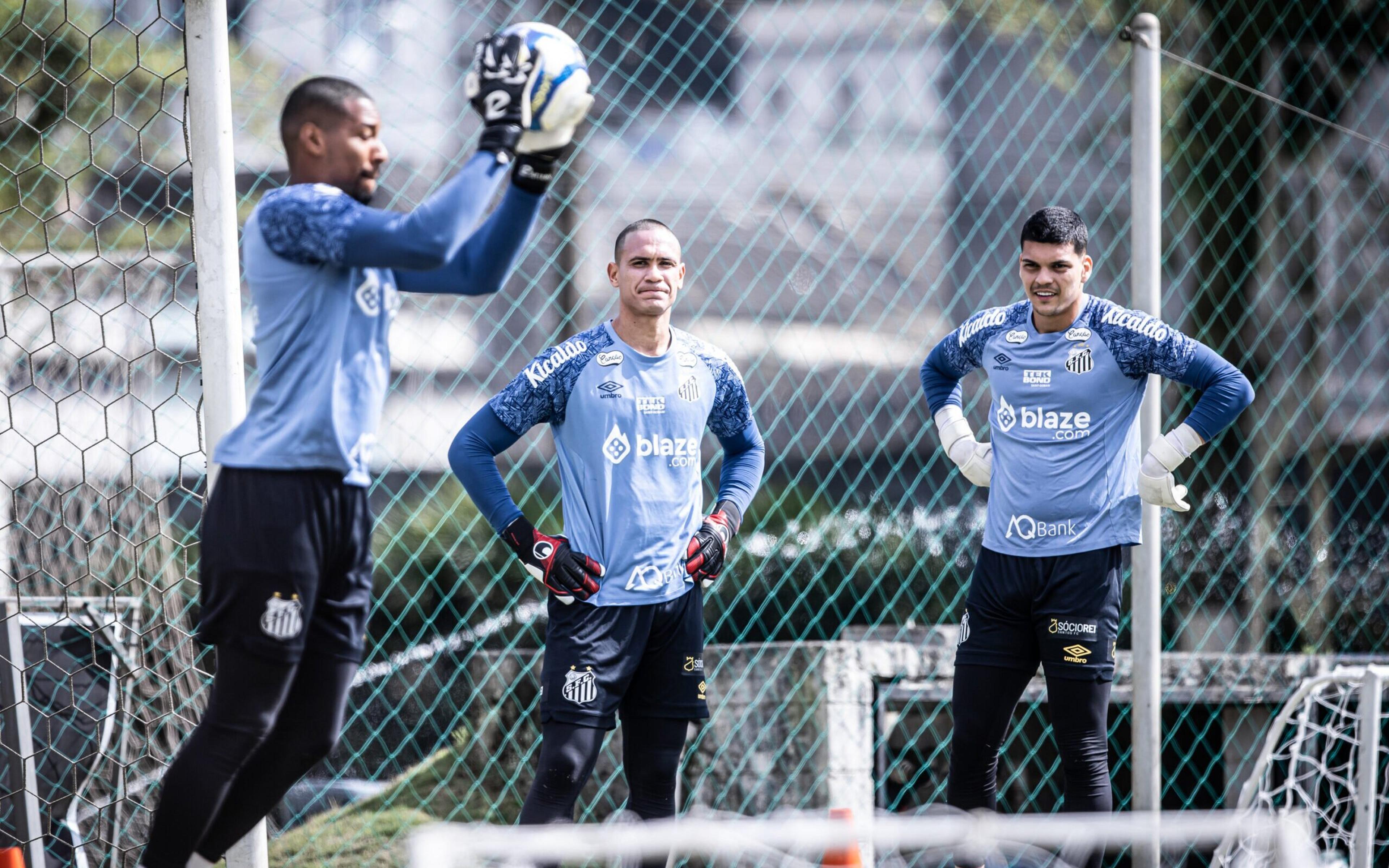 Santos tem desfalques e pode ter novidades contra a Ponte Preta