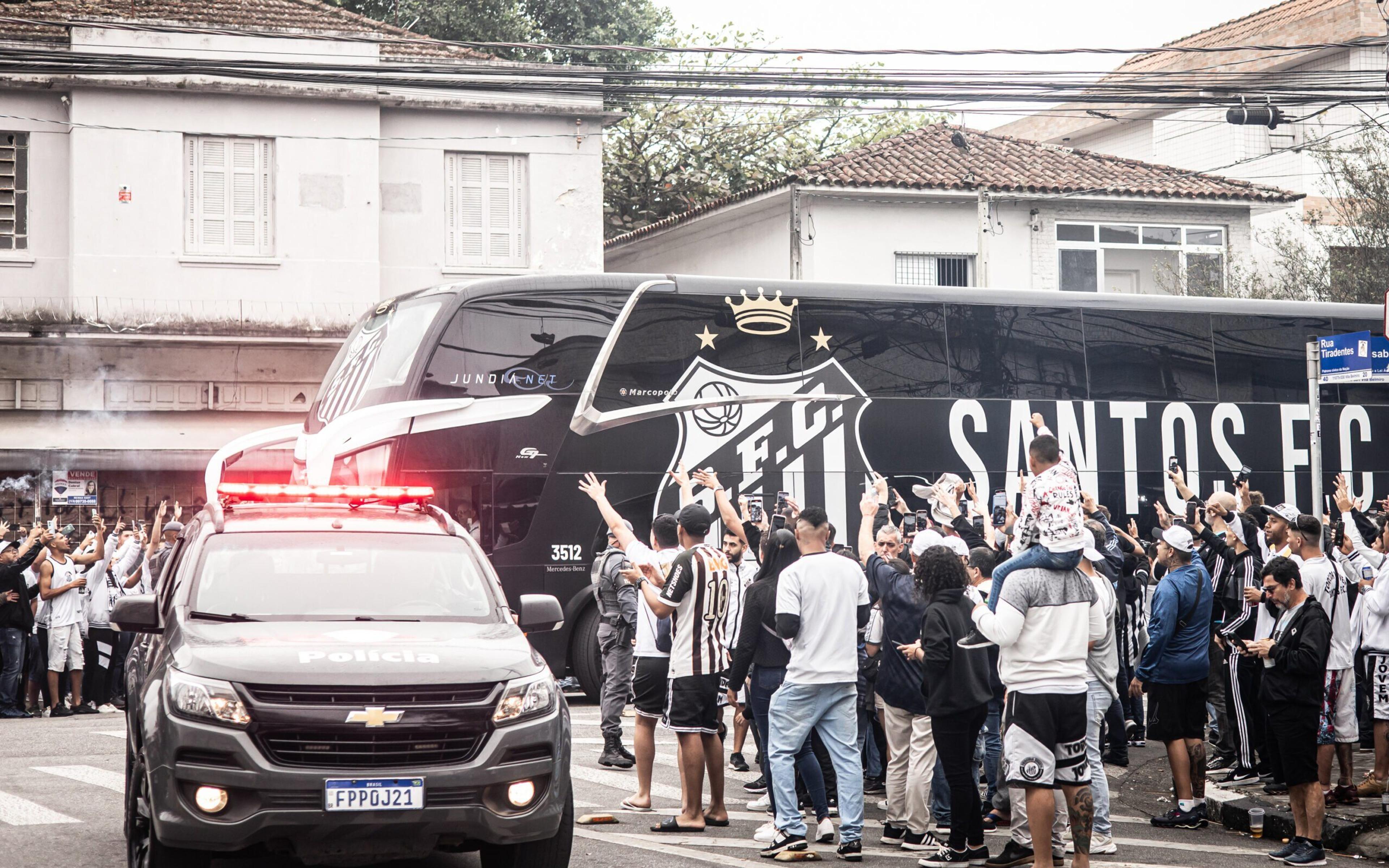 Santos começa semana pressionado após três rodadas sem vencer