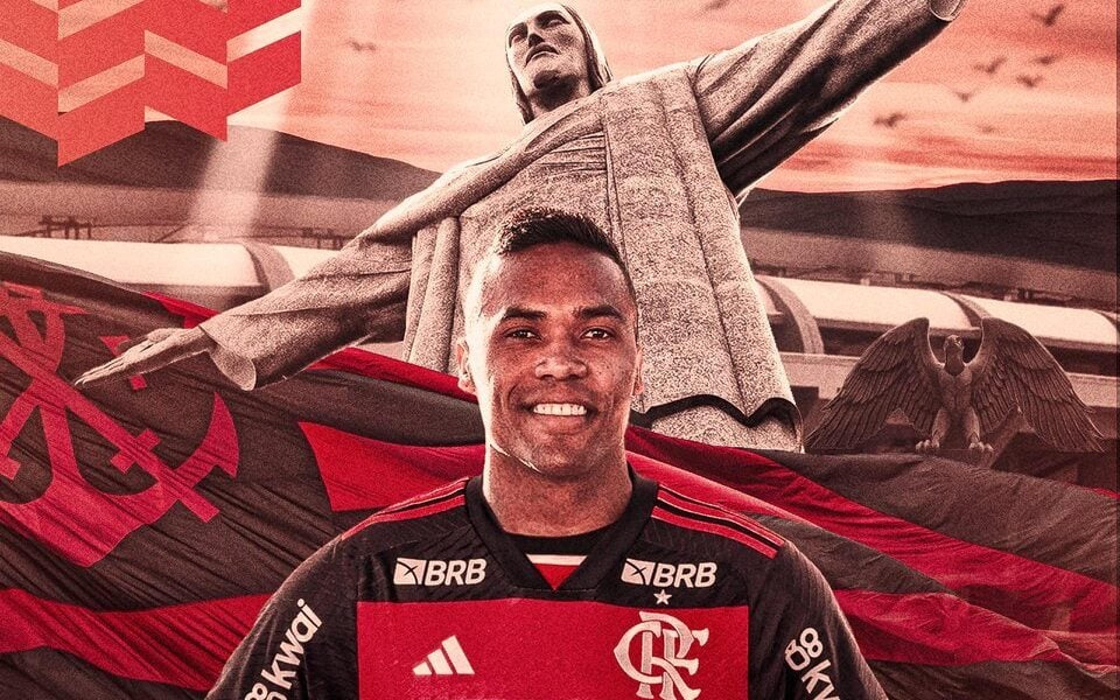 Flamengo anuncia contratação de Alex Sandro