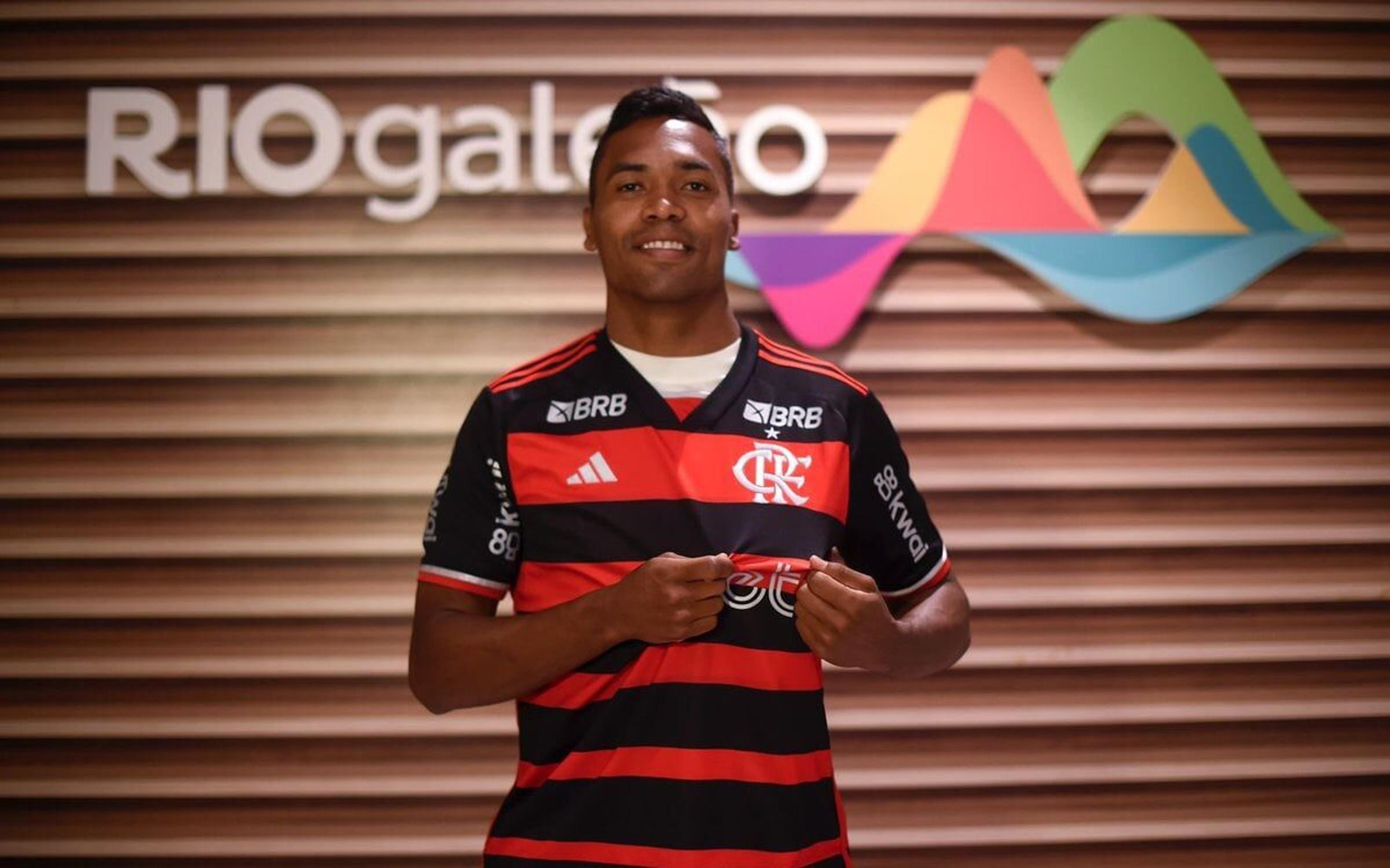 Qual será o número de Alex Sandro no Flamengo?