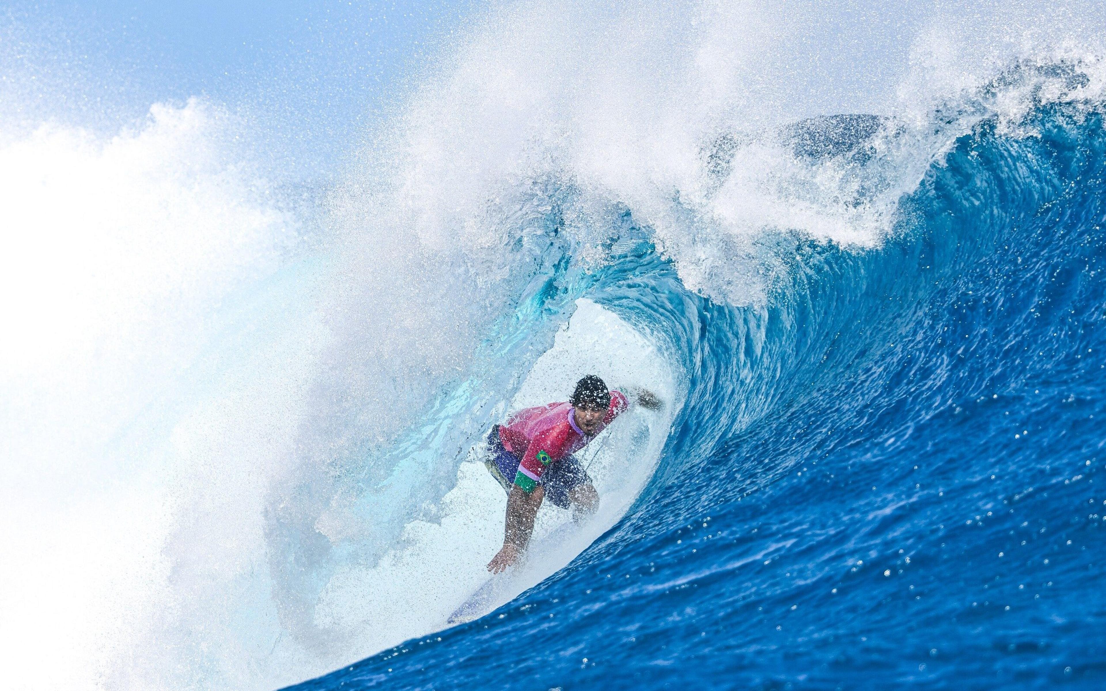 Olimpíadas: surfe volta a ser adiado e semis de Medina e Weston-Webb aguardam definição