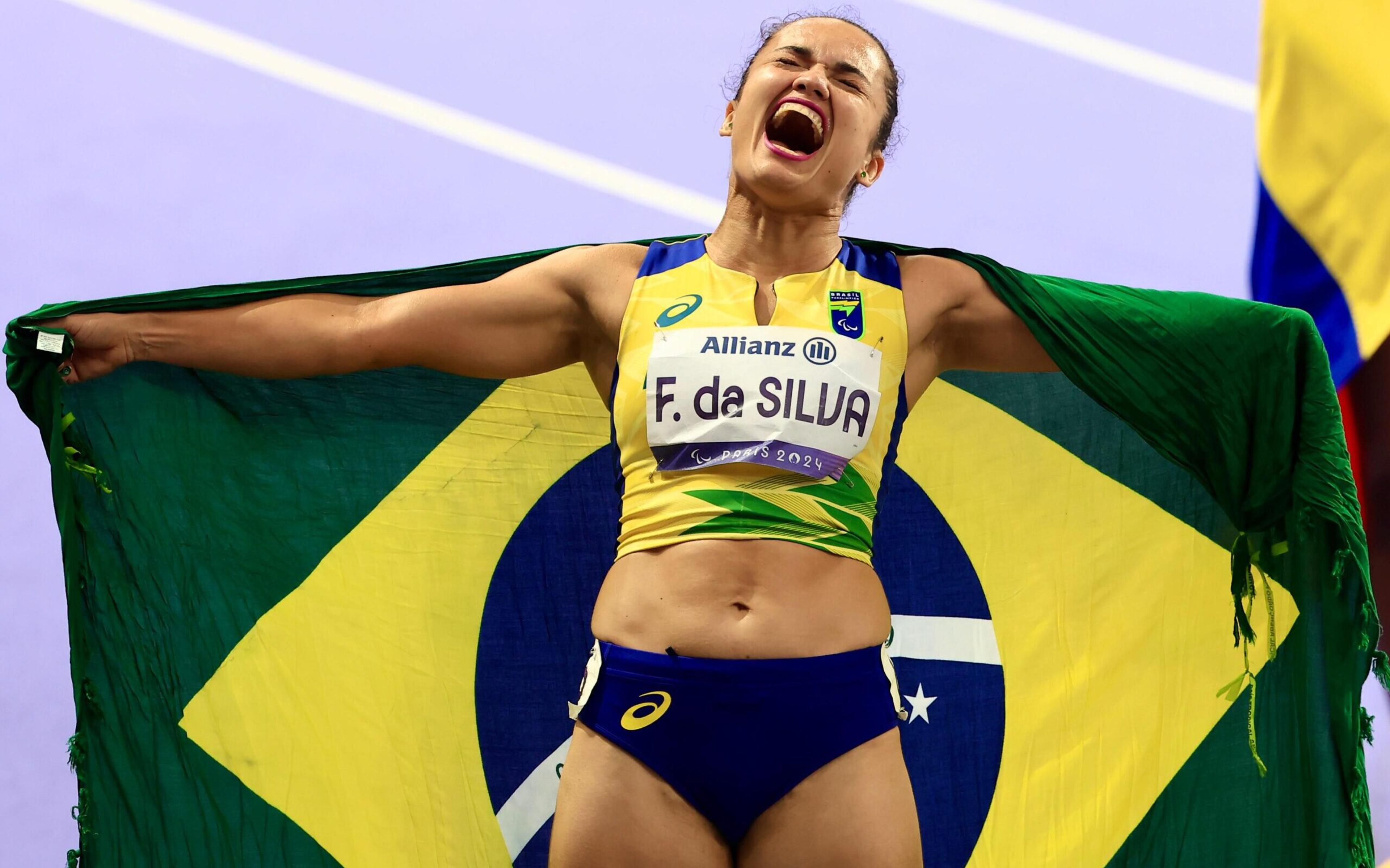 Fernanda Yara brilha e conquista medalha de ouro para o Brasil nos 400m feminino (T47); Maria Clara Augusto fica com o bronze