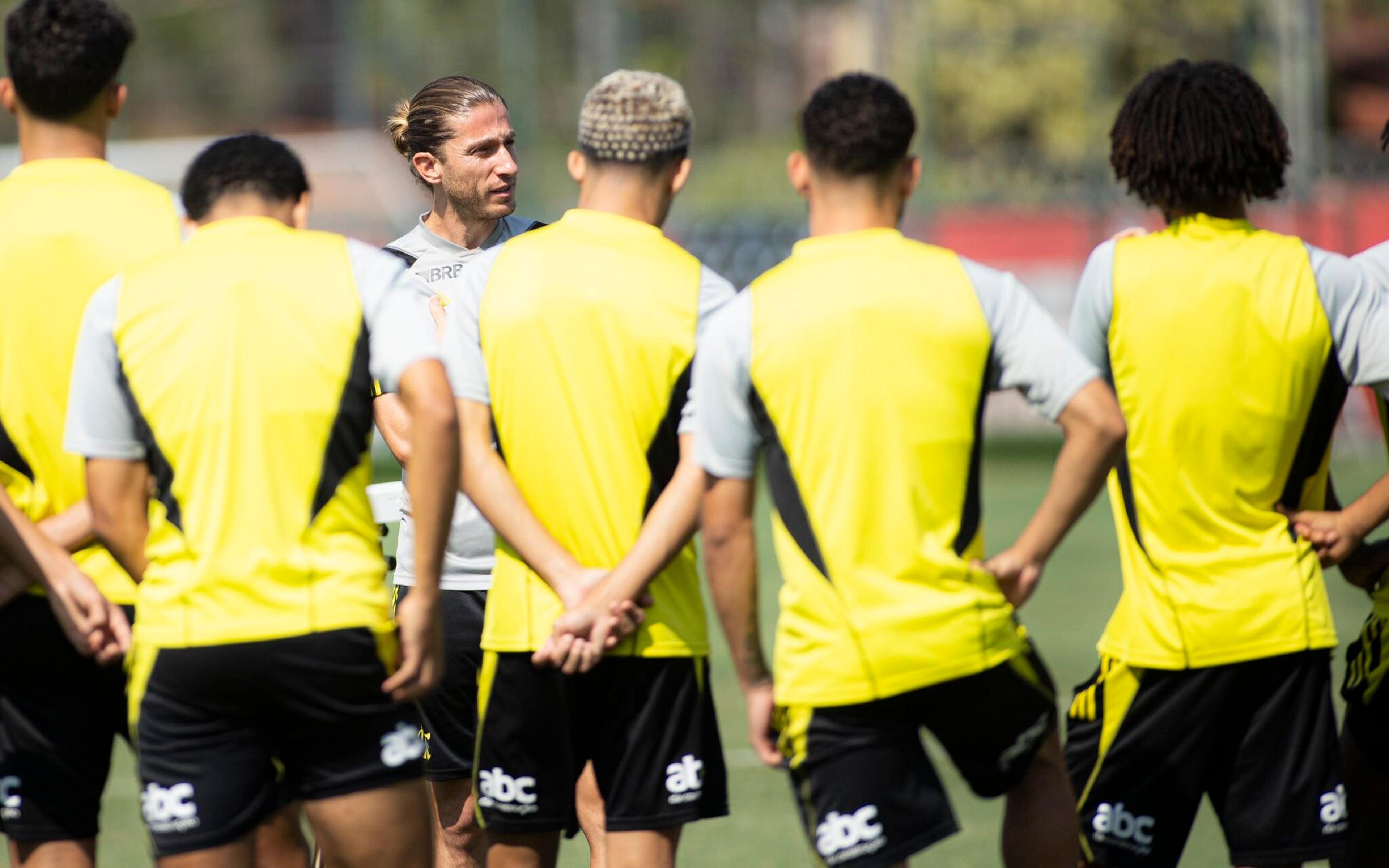 Filipe Luís ‘herda’ sub-20 e tem primeiro grande desafio com Flamengo na final do Mundial