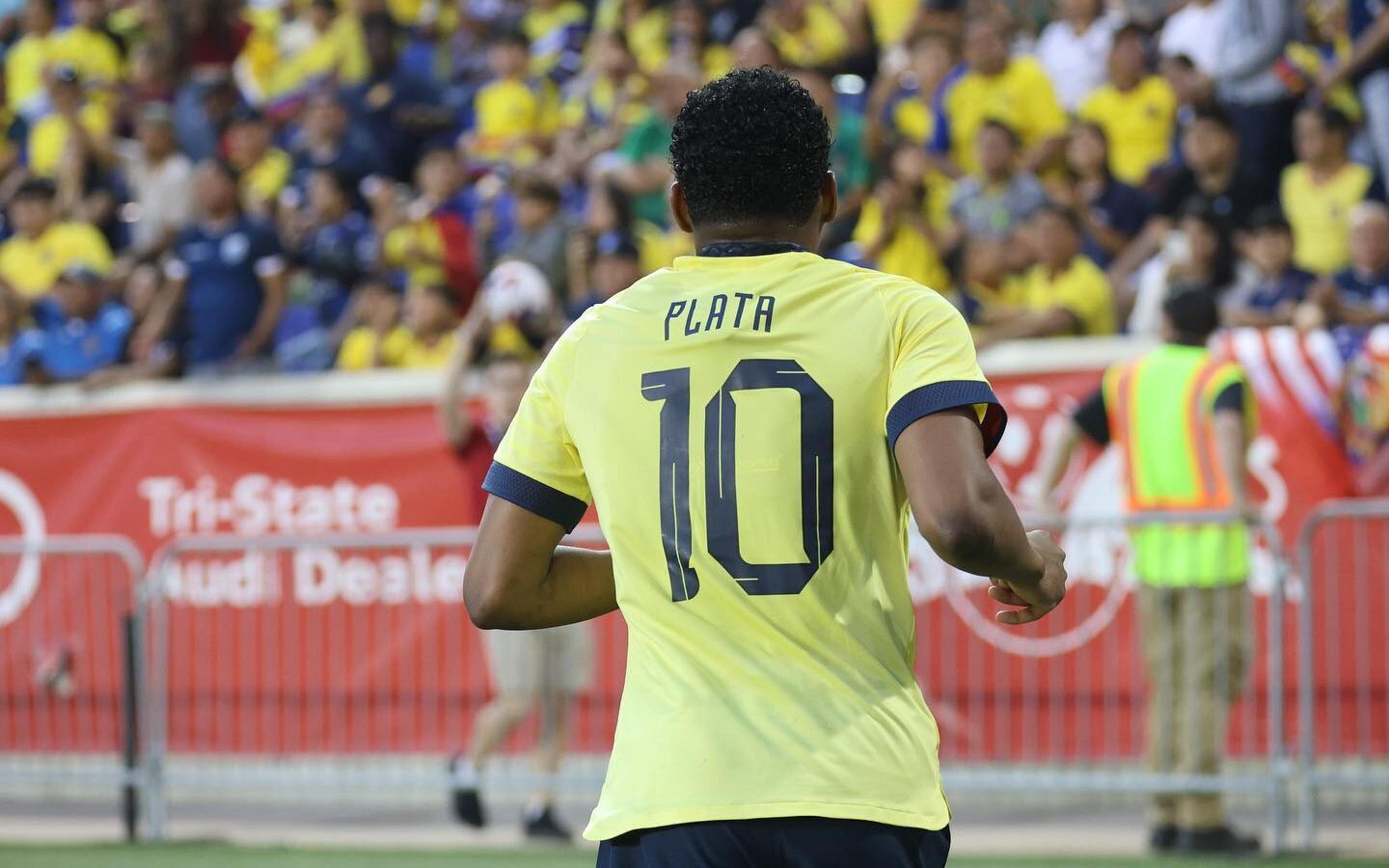 Anunciado pelo Flamengo, Gonzalo Plata segue ‘punido’ e fora da convocação do Equador