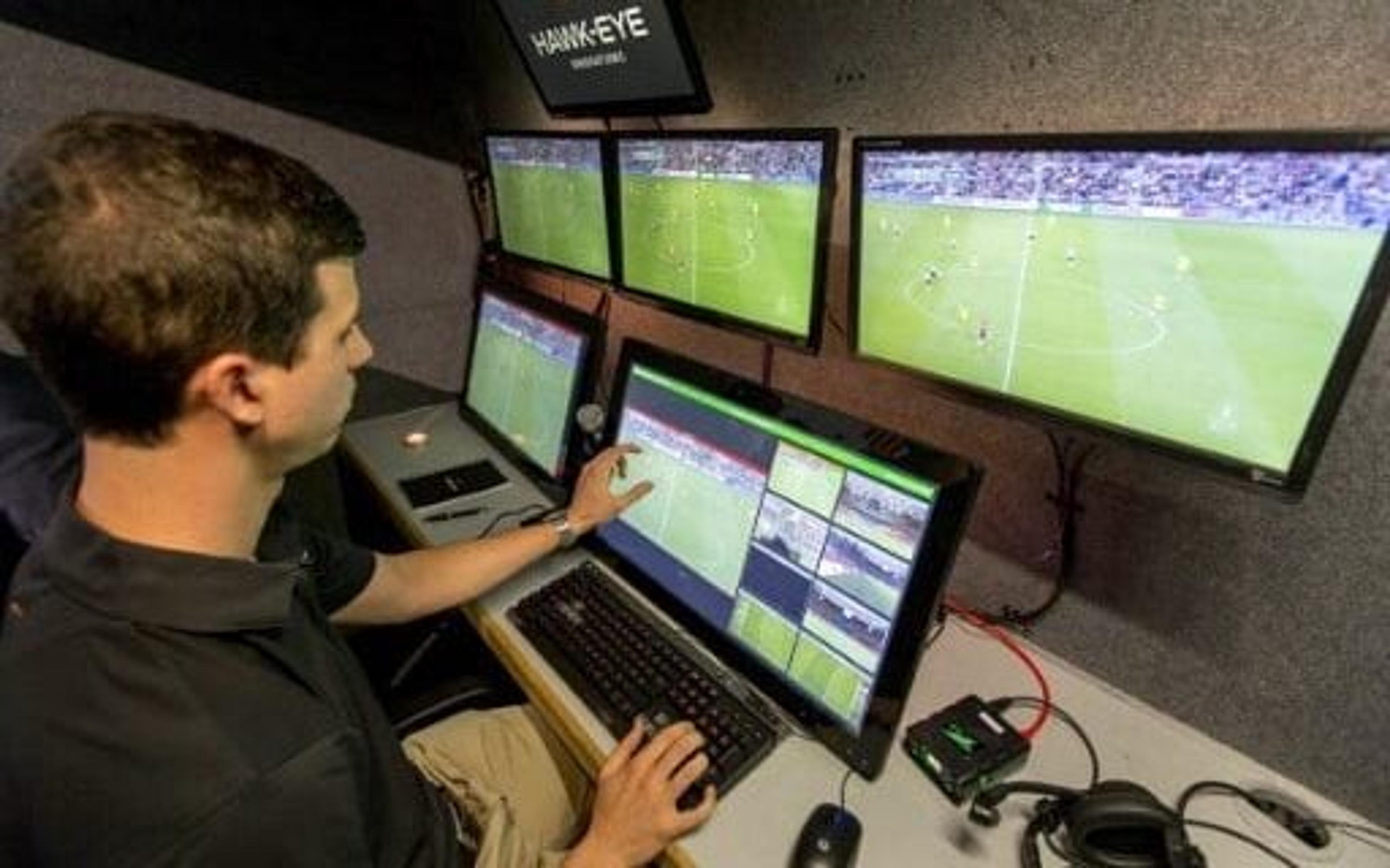 Novo modelo de VAR será testado no Mundial Sub-20 Feminino; entenda