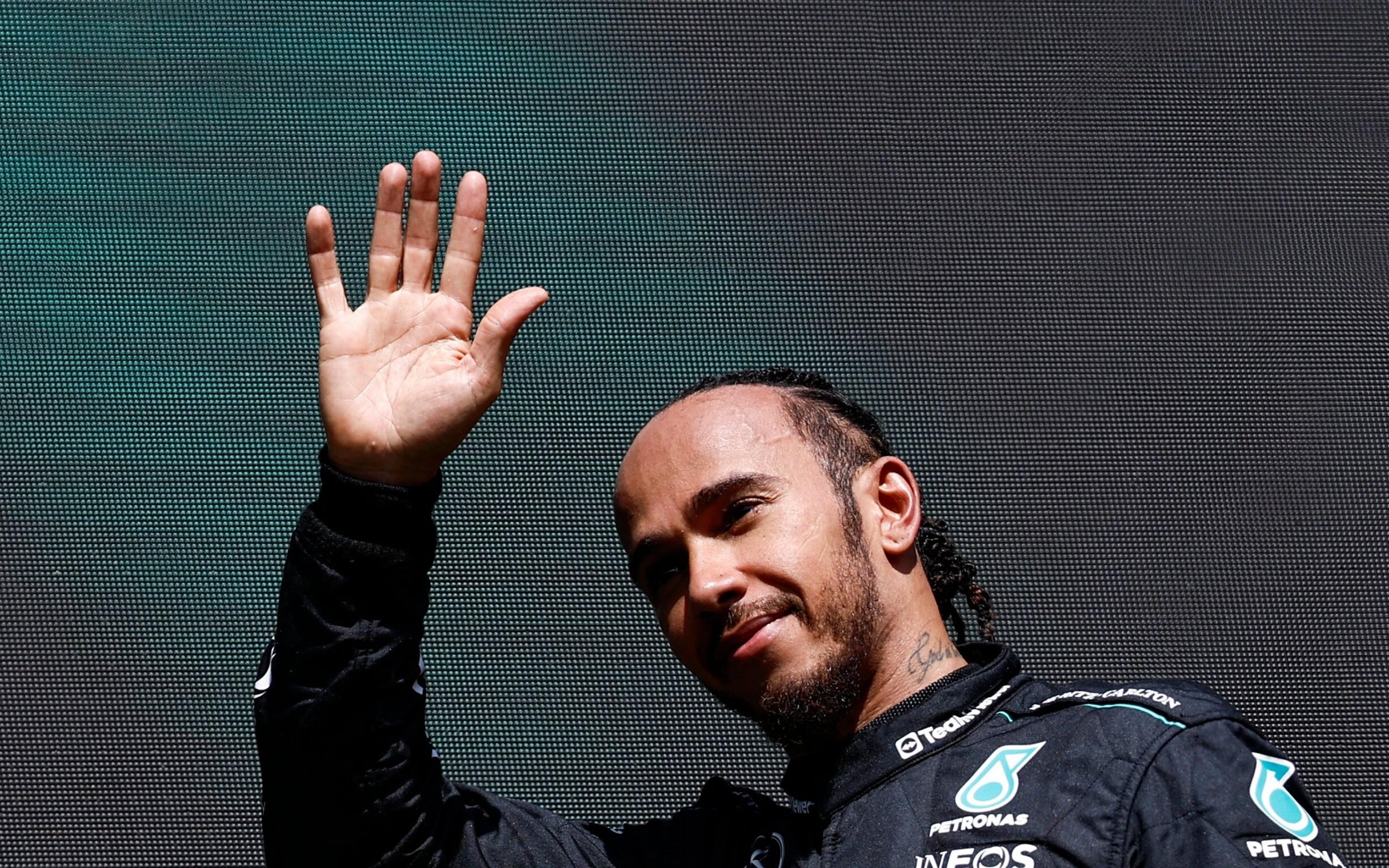 Mercedes exalta Hamilton e vê F1 2021 como passado: ‘Não podemos voltar no tempo’