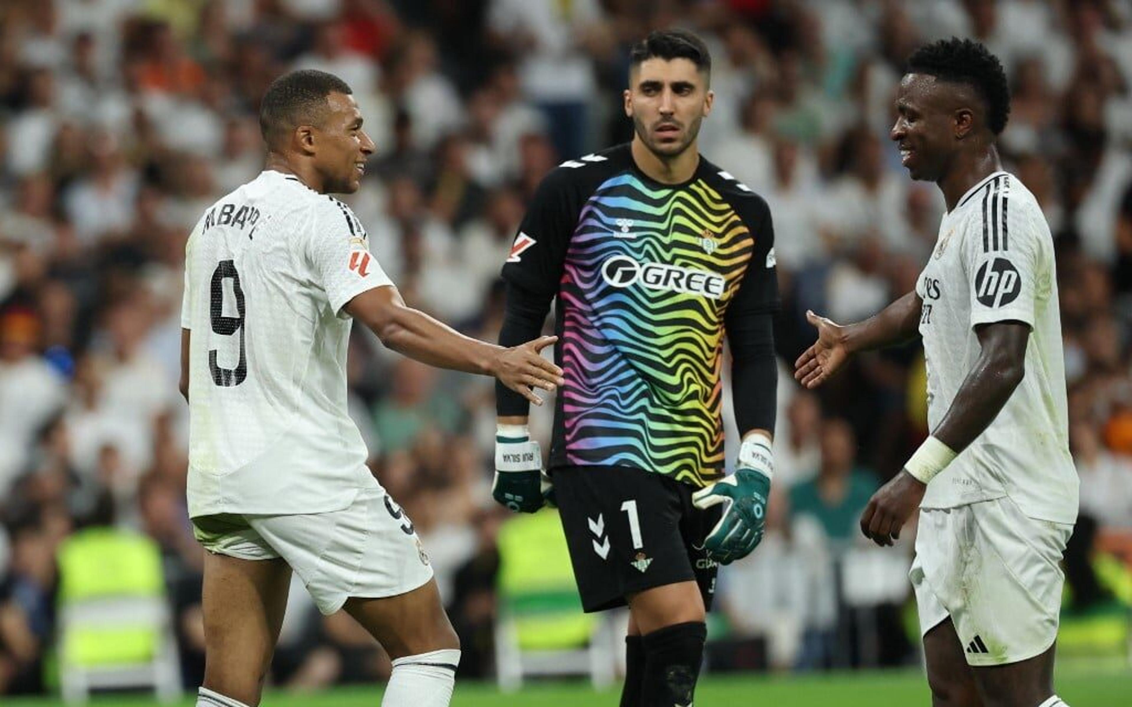 Mbappé e Vini Jr ignoram polêmica e reforçam parceria em jogo do Real Madrid