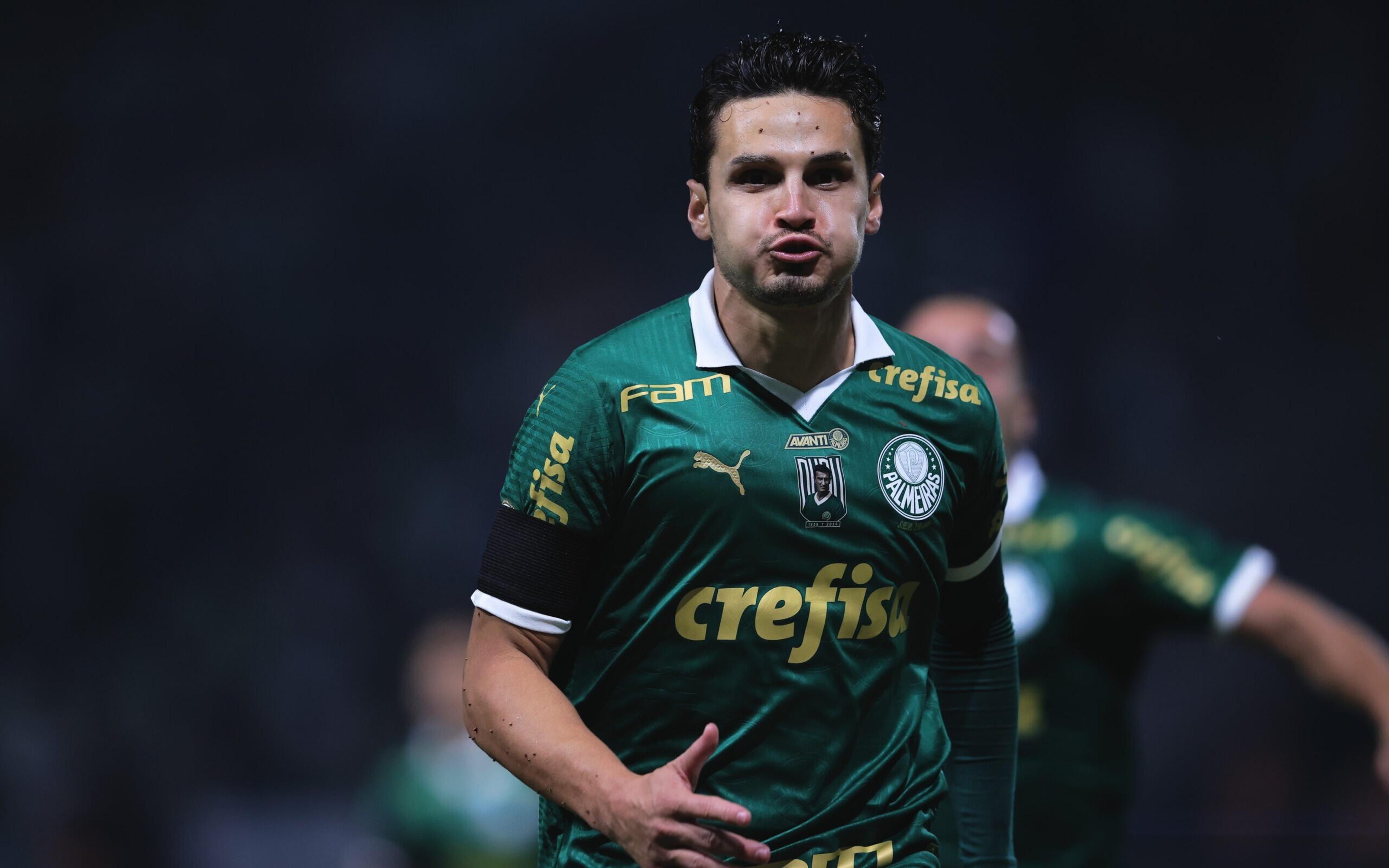 Com lesão de Estêvão, medalhões podem voltar ao time titular do Palmeiras