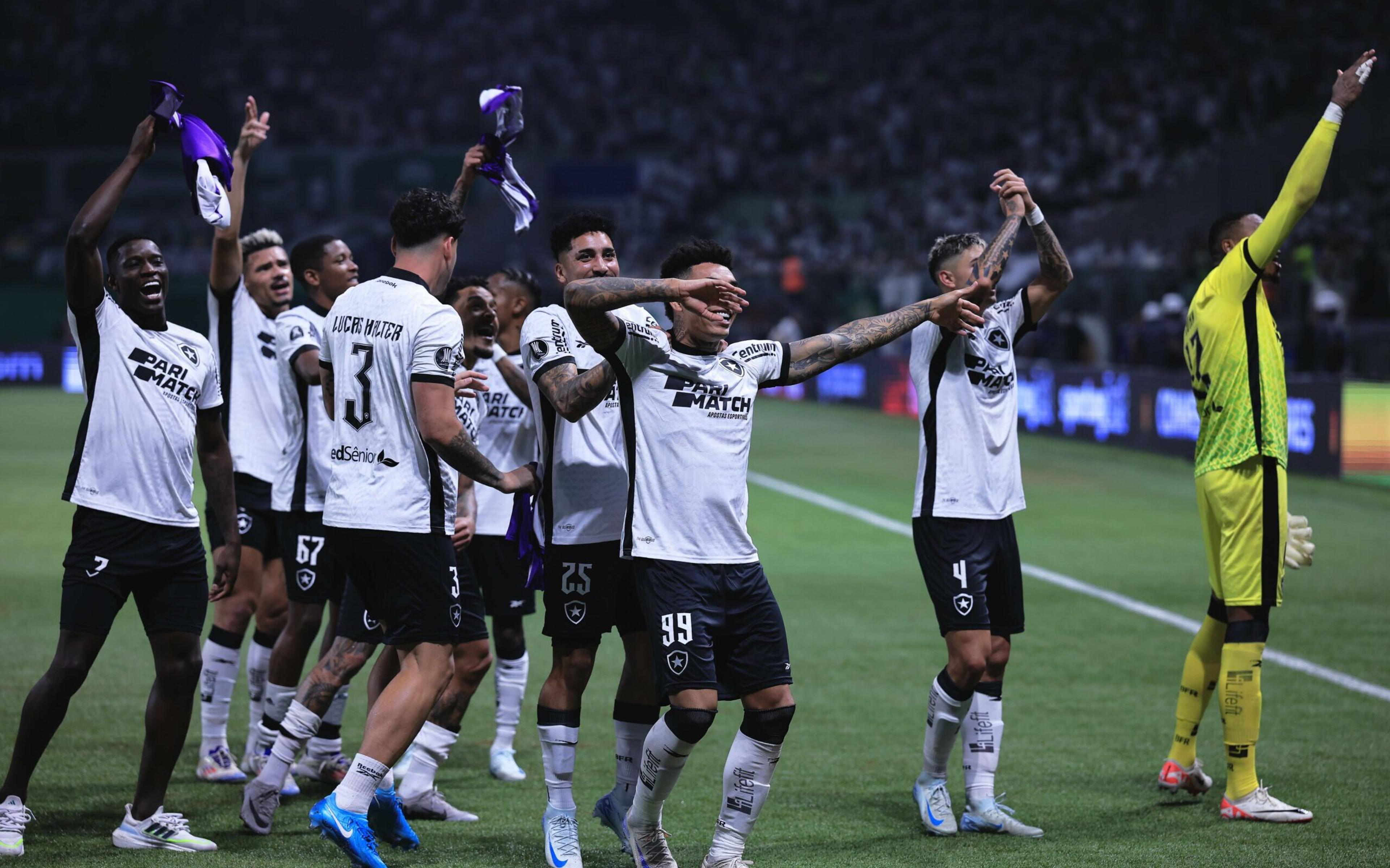 Botafogo contrata jogador campeão da Libertadores pelo Flamengo; entenda