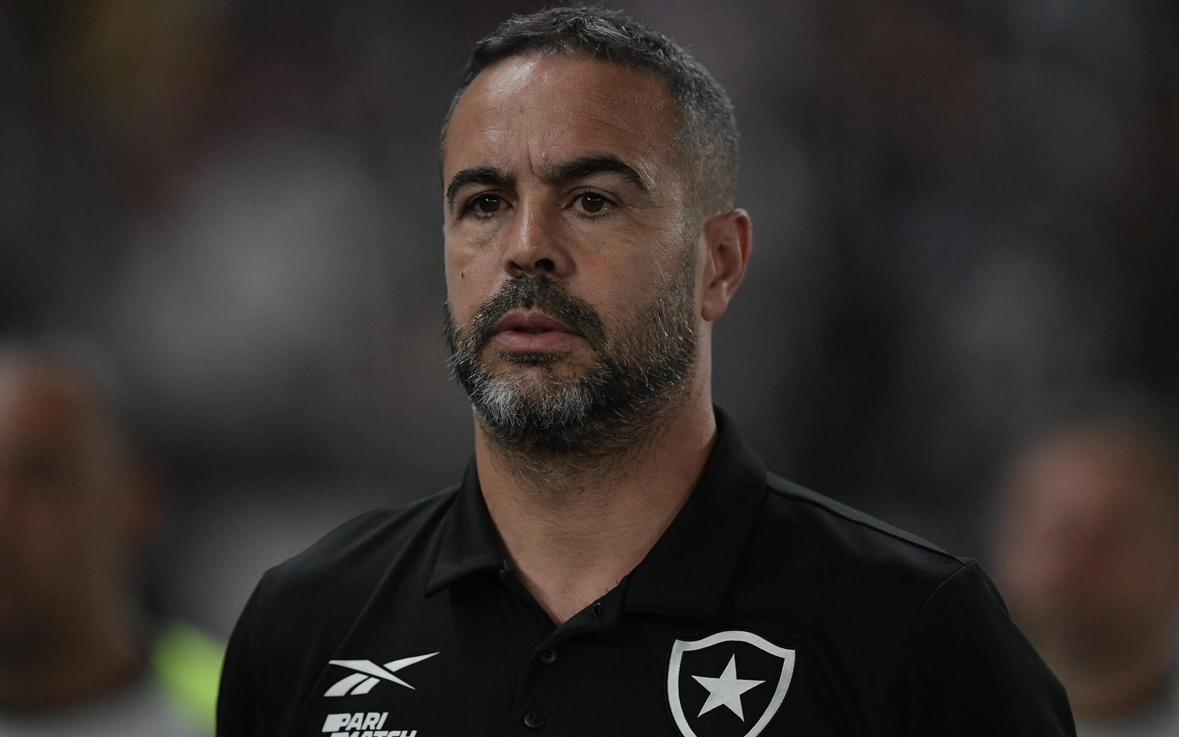 Como fica a escalação do Botafogo com os reforços? Veja opções