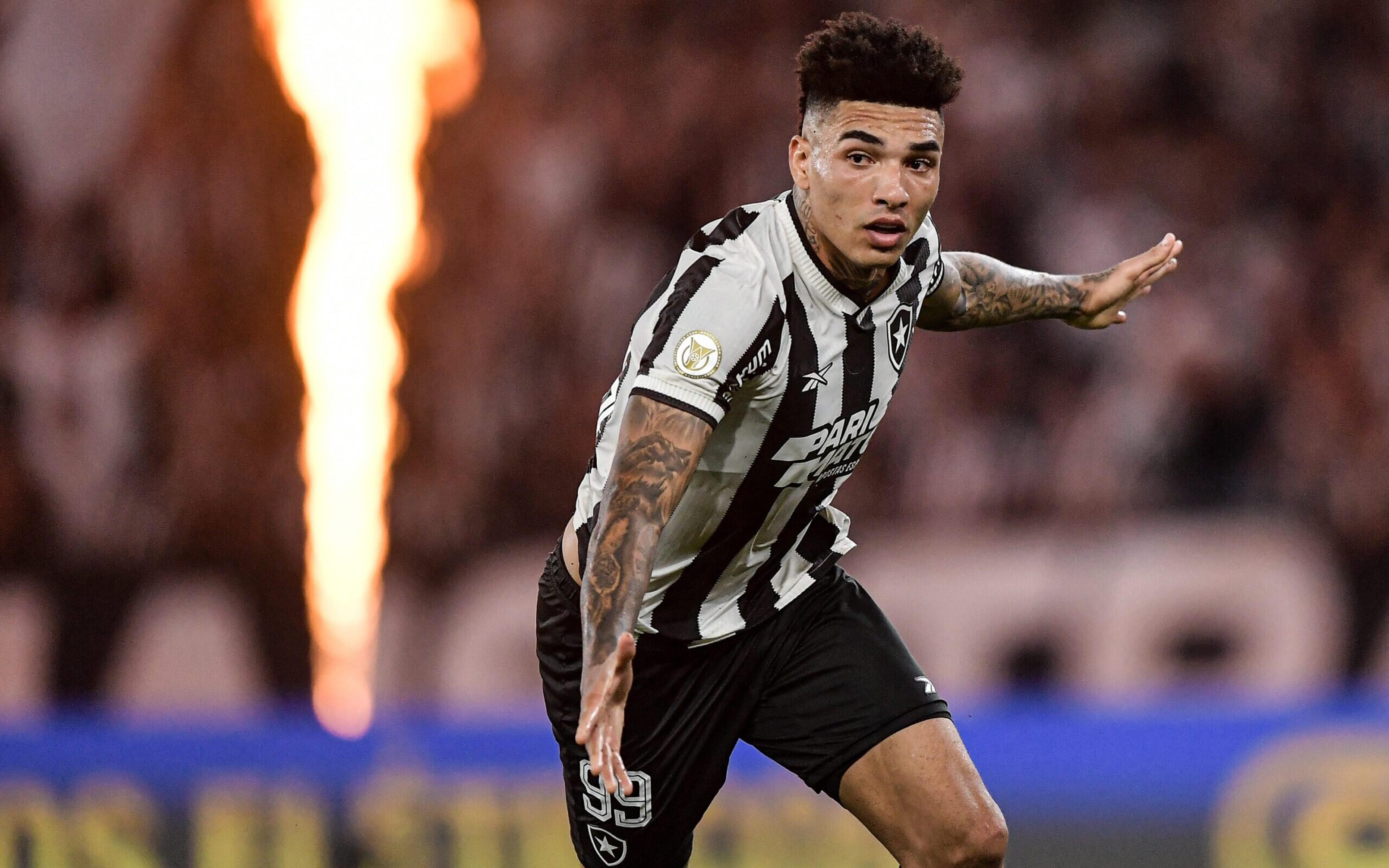 Janela do Botafogo tem contratações históricas e titulares a custo zero; veja balanço