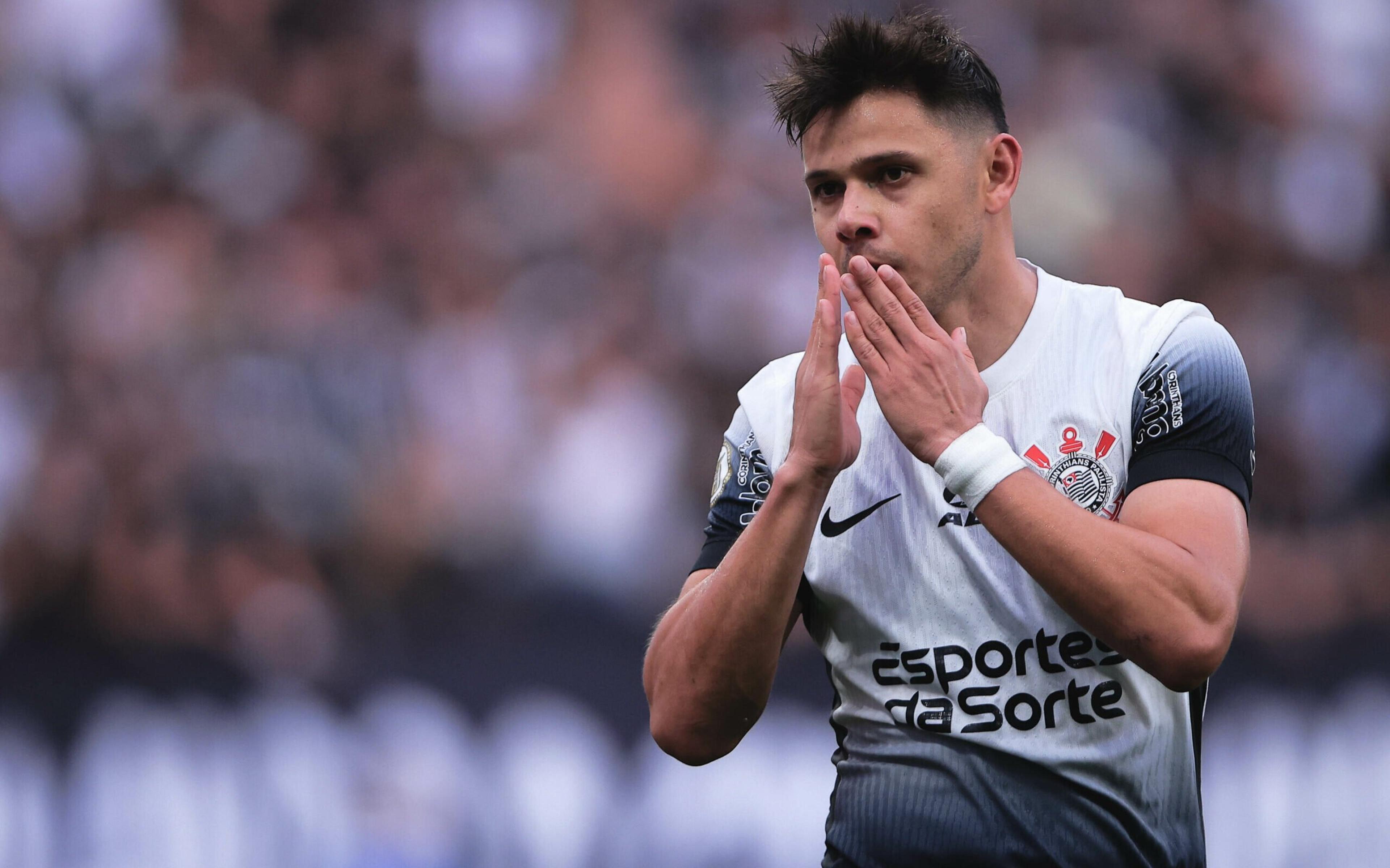 Romero lamenta falta de confiança dentro do Corinthians: ‘Ninguém me escala em seu time ideal’